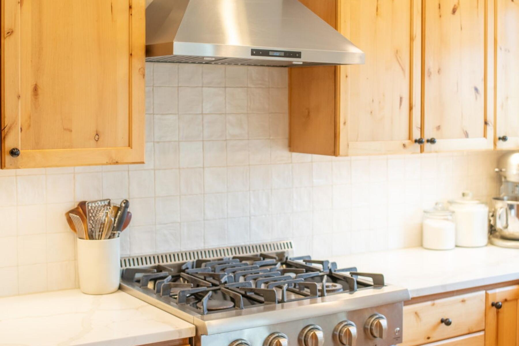 21250 Woodruff Place