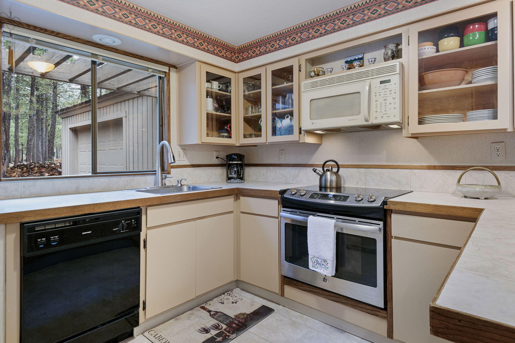 70626 Larkspur Unit: SM 126
