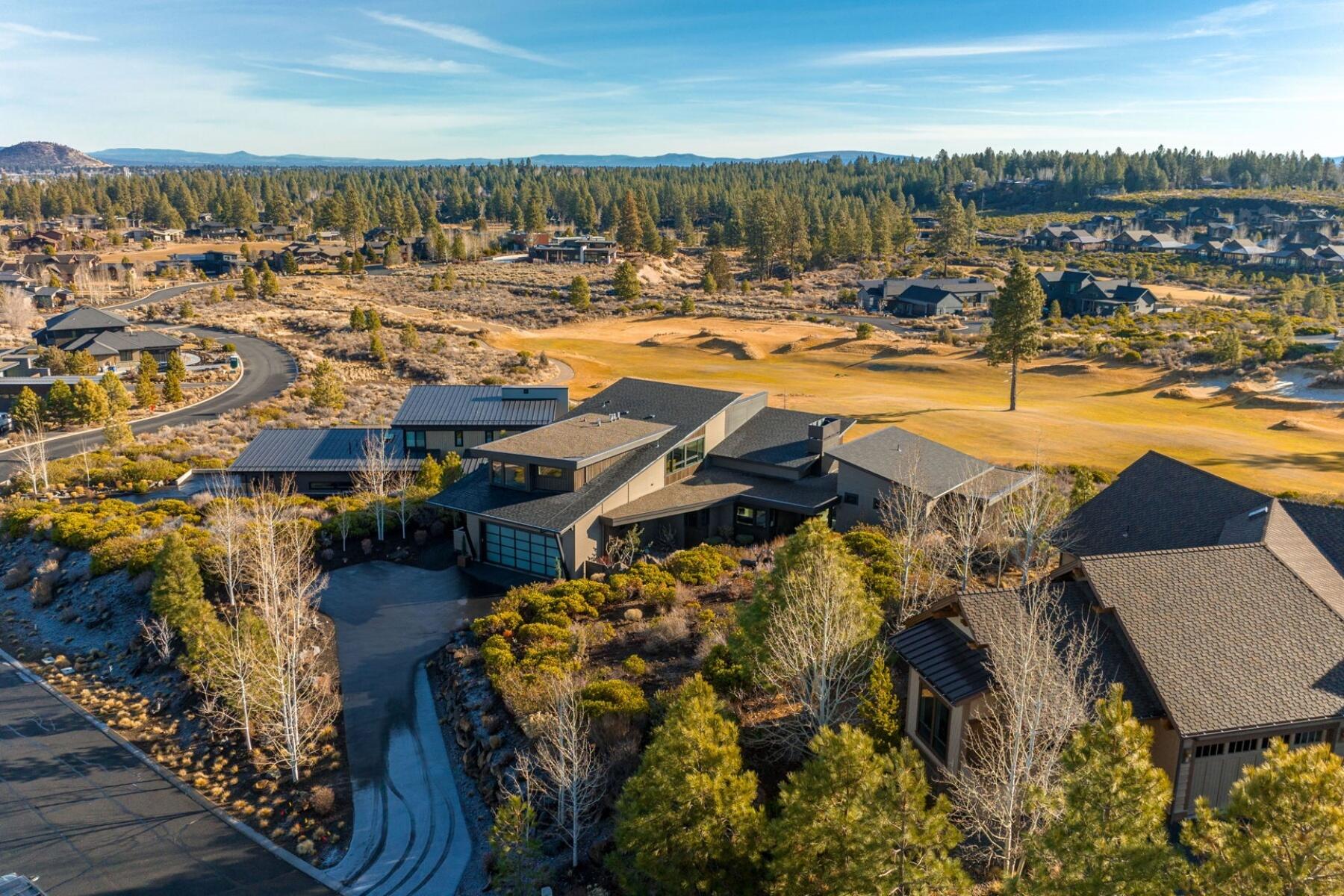 61456 Skene Trail