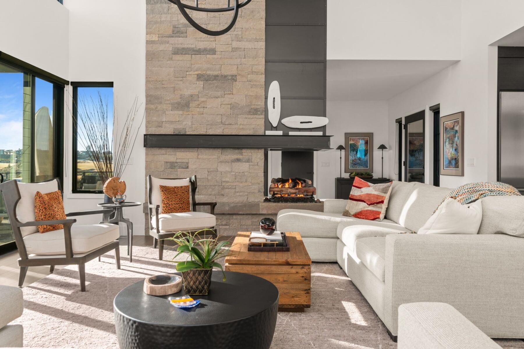 61456 Skene Trail