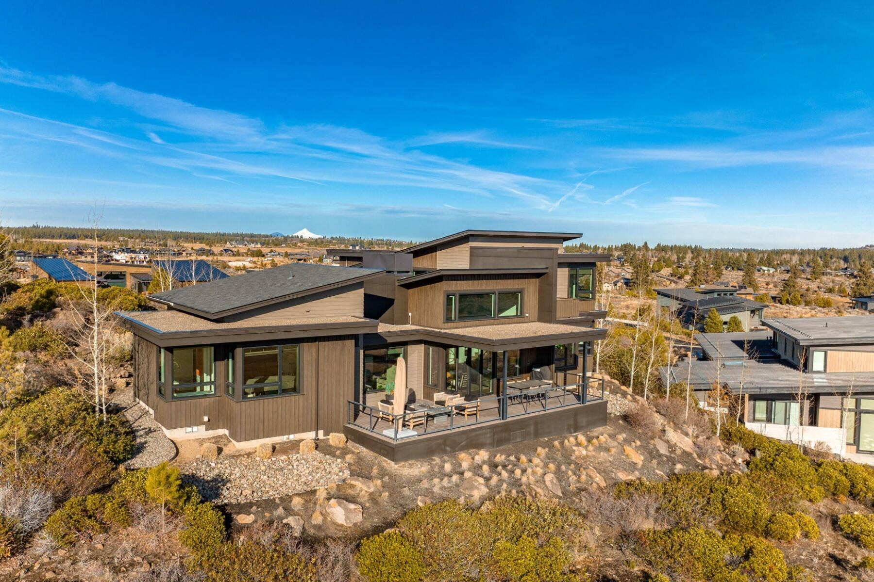 61456 Skene Trail