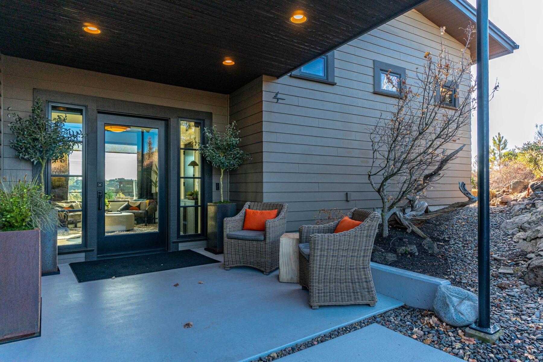 61456 Skene Trail
