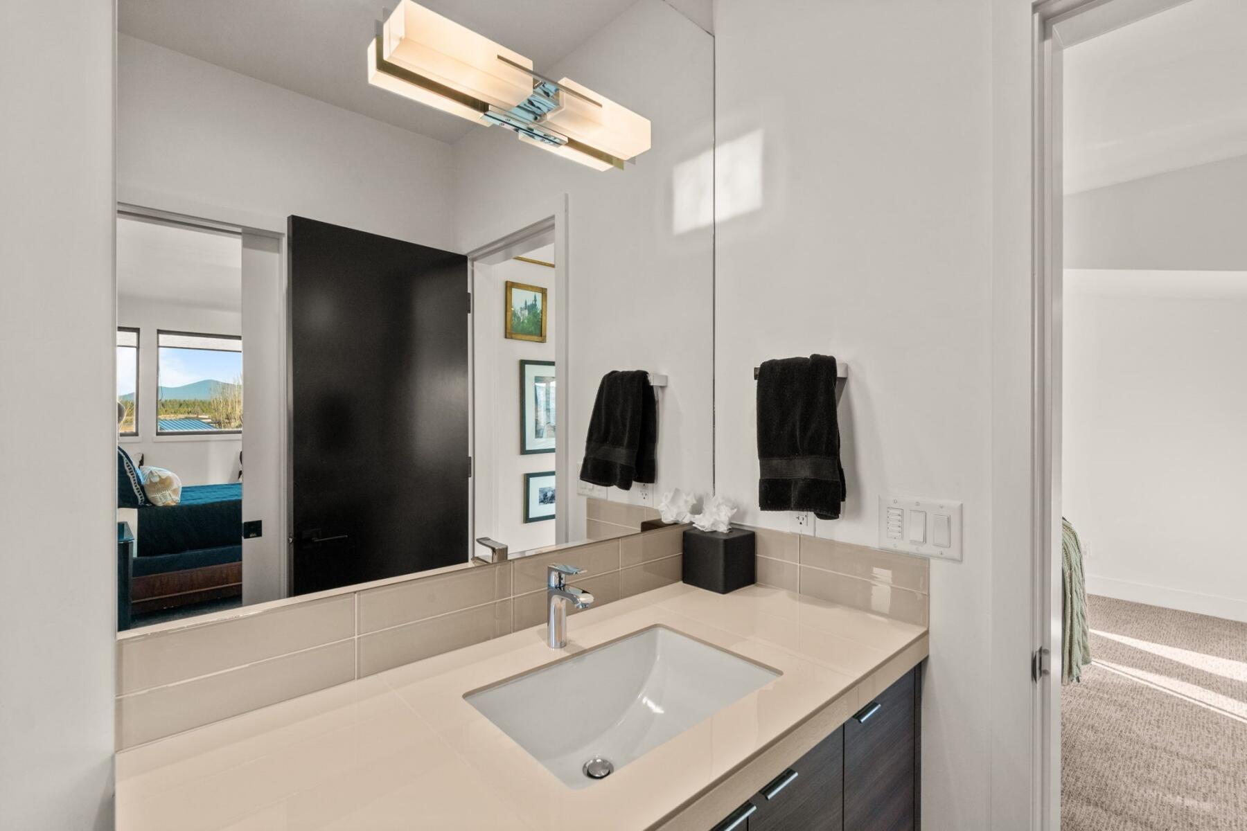 61456 Skene Trail