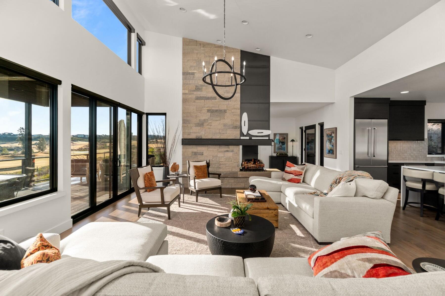 61456 Skene Trail