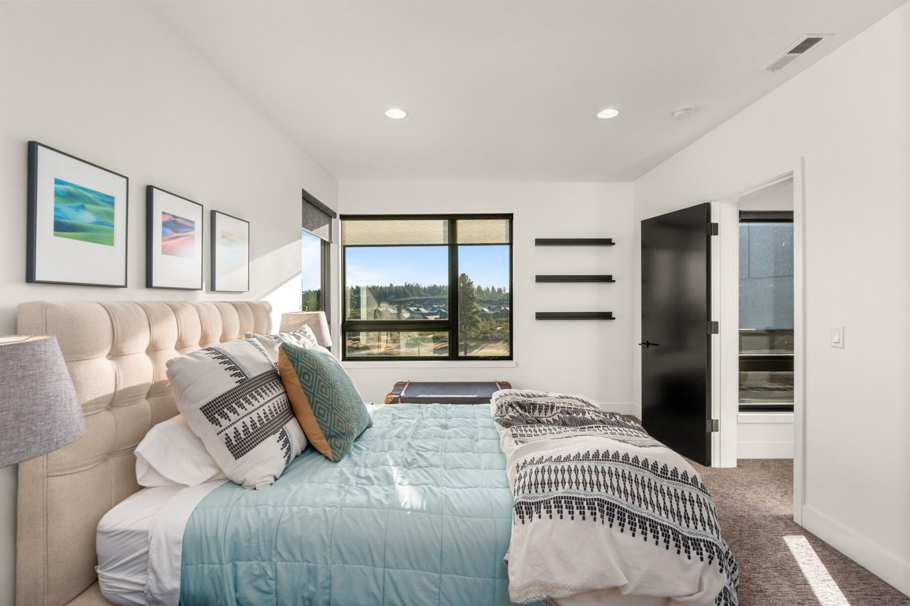 61456 Skene Trail