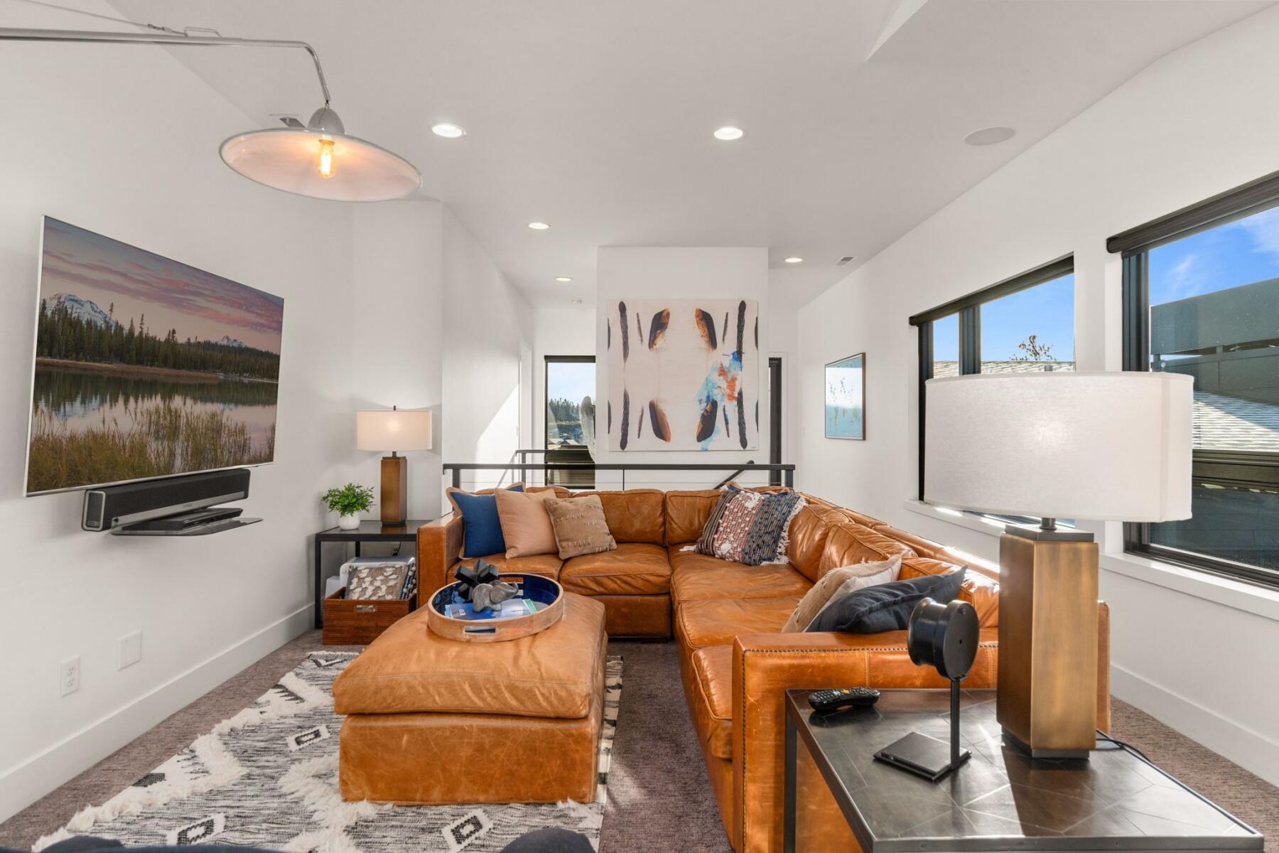 61456 Skene Trail