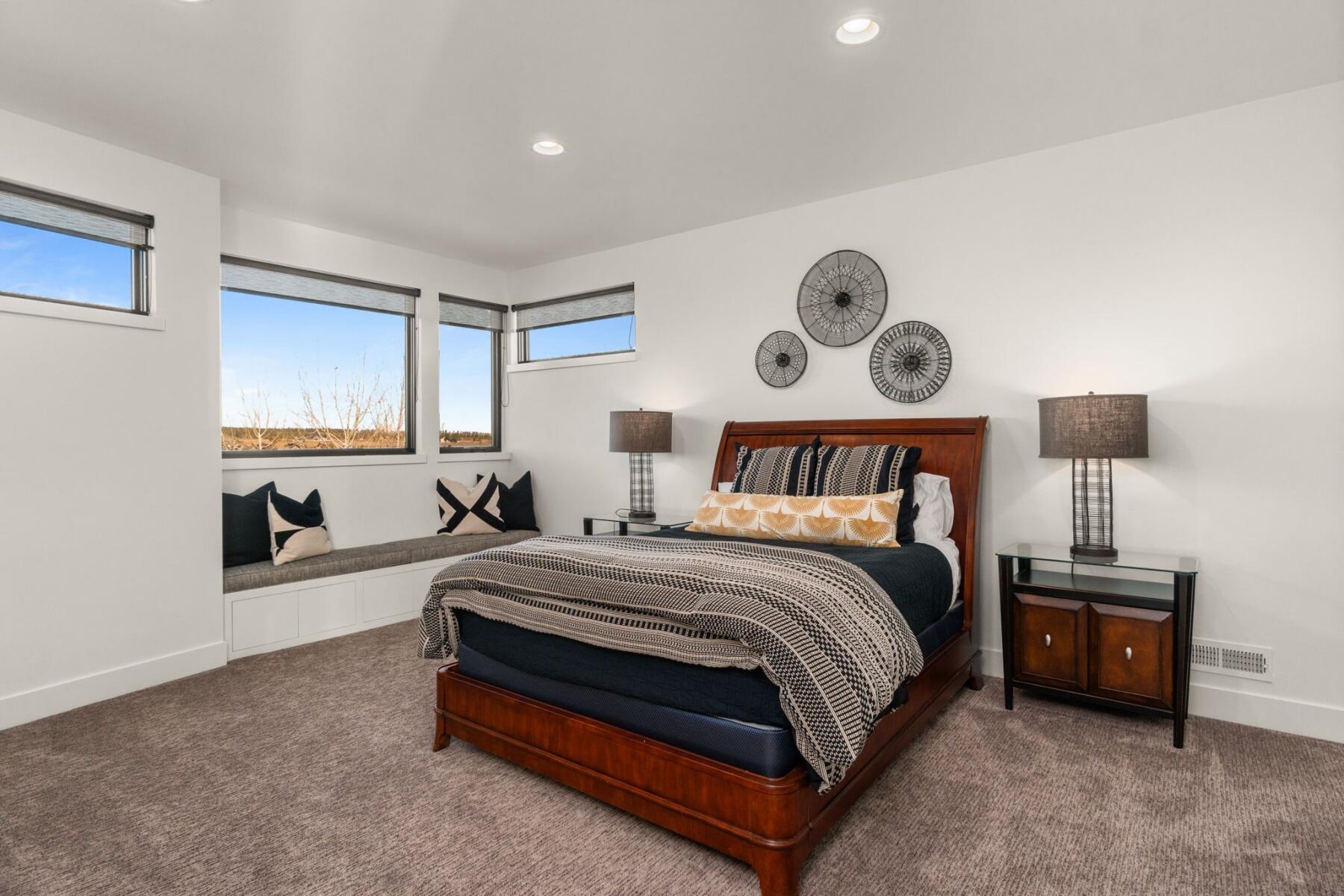 61456 Skene Trail