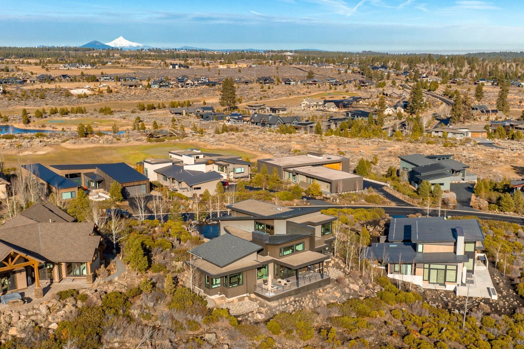 61456 Skene Trail