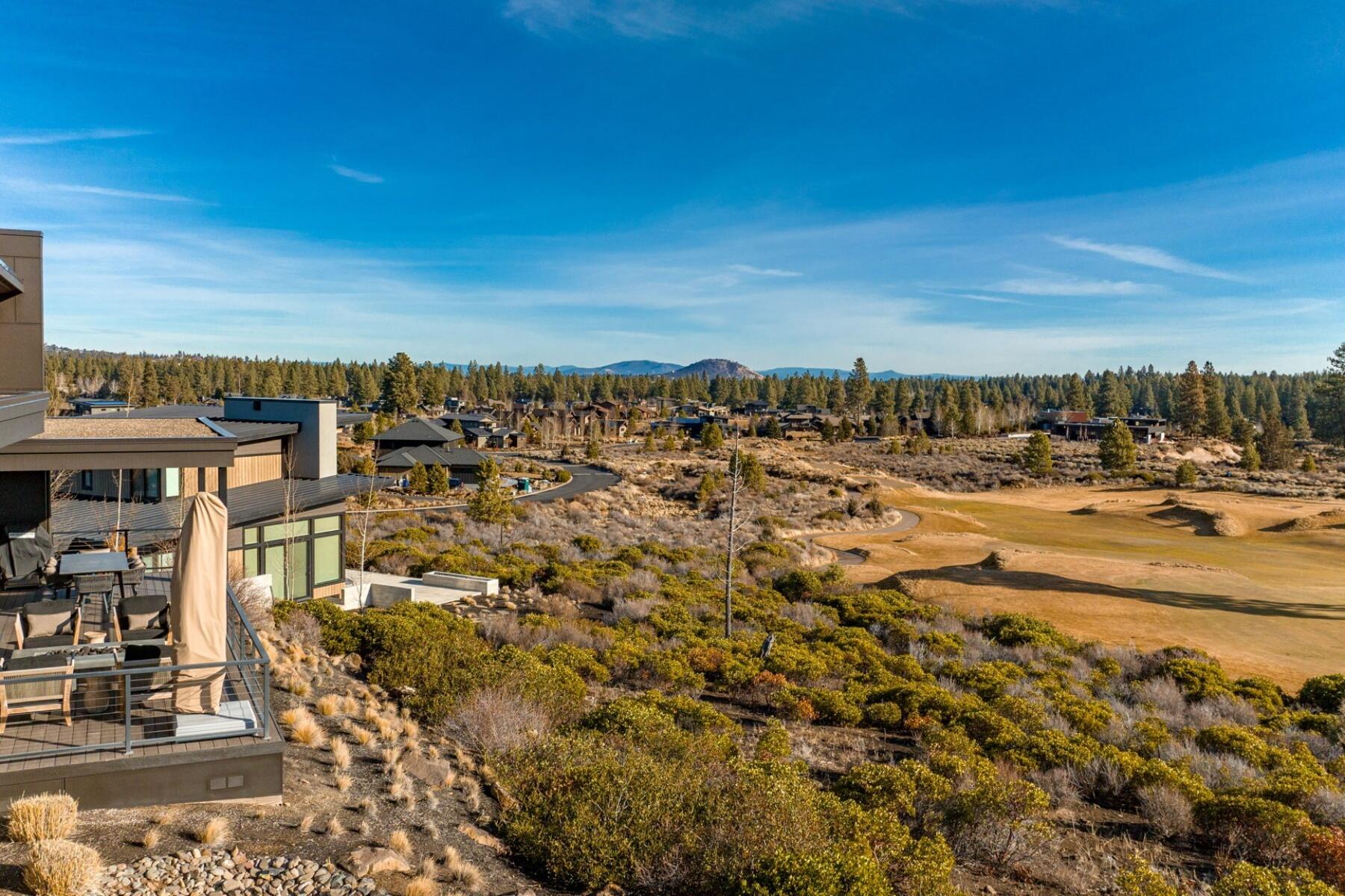61456 Skene Trail