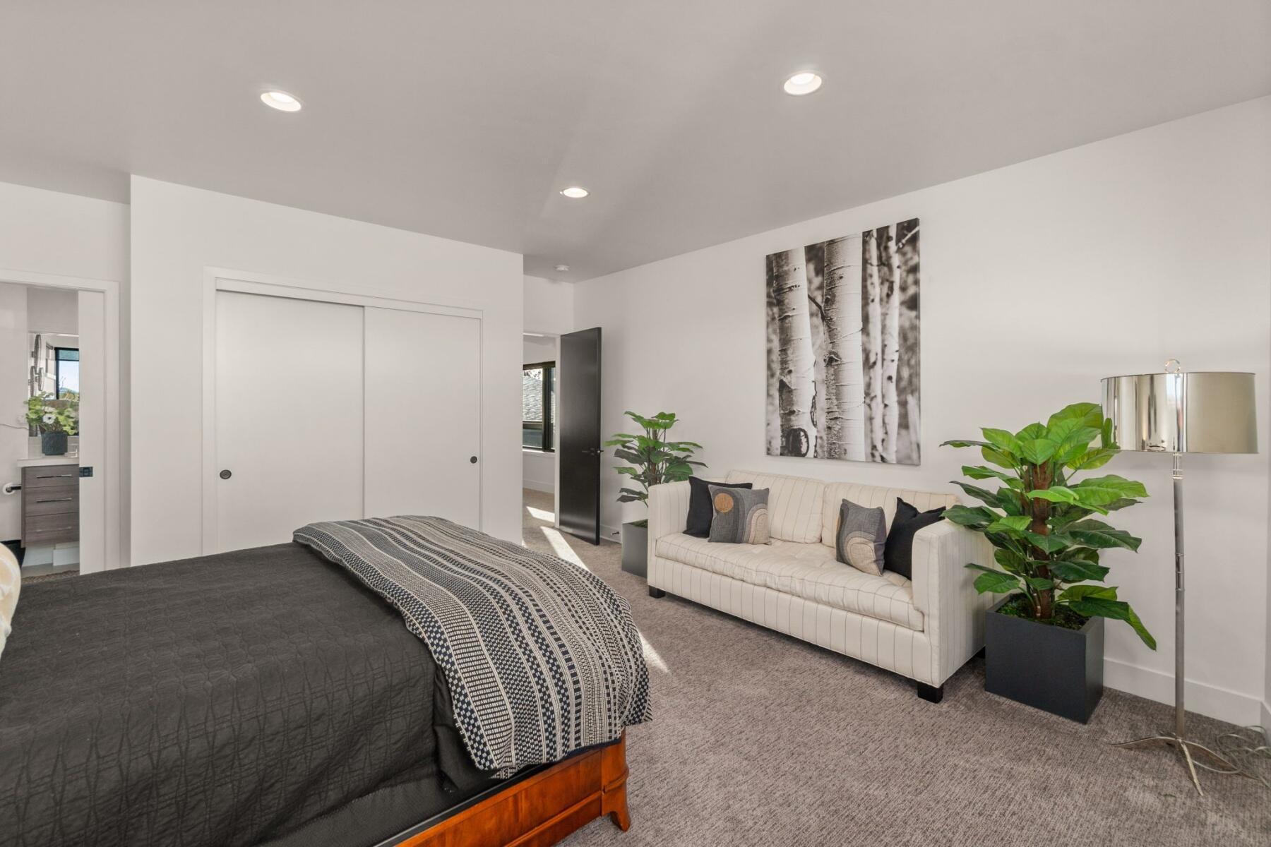 61456 Skene Trail
