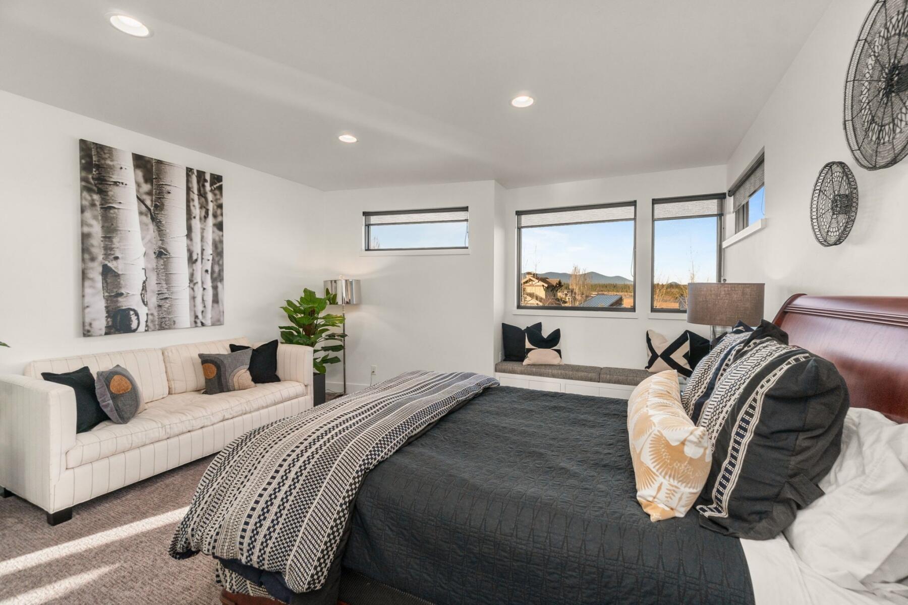 61456 Skene Trail