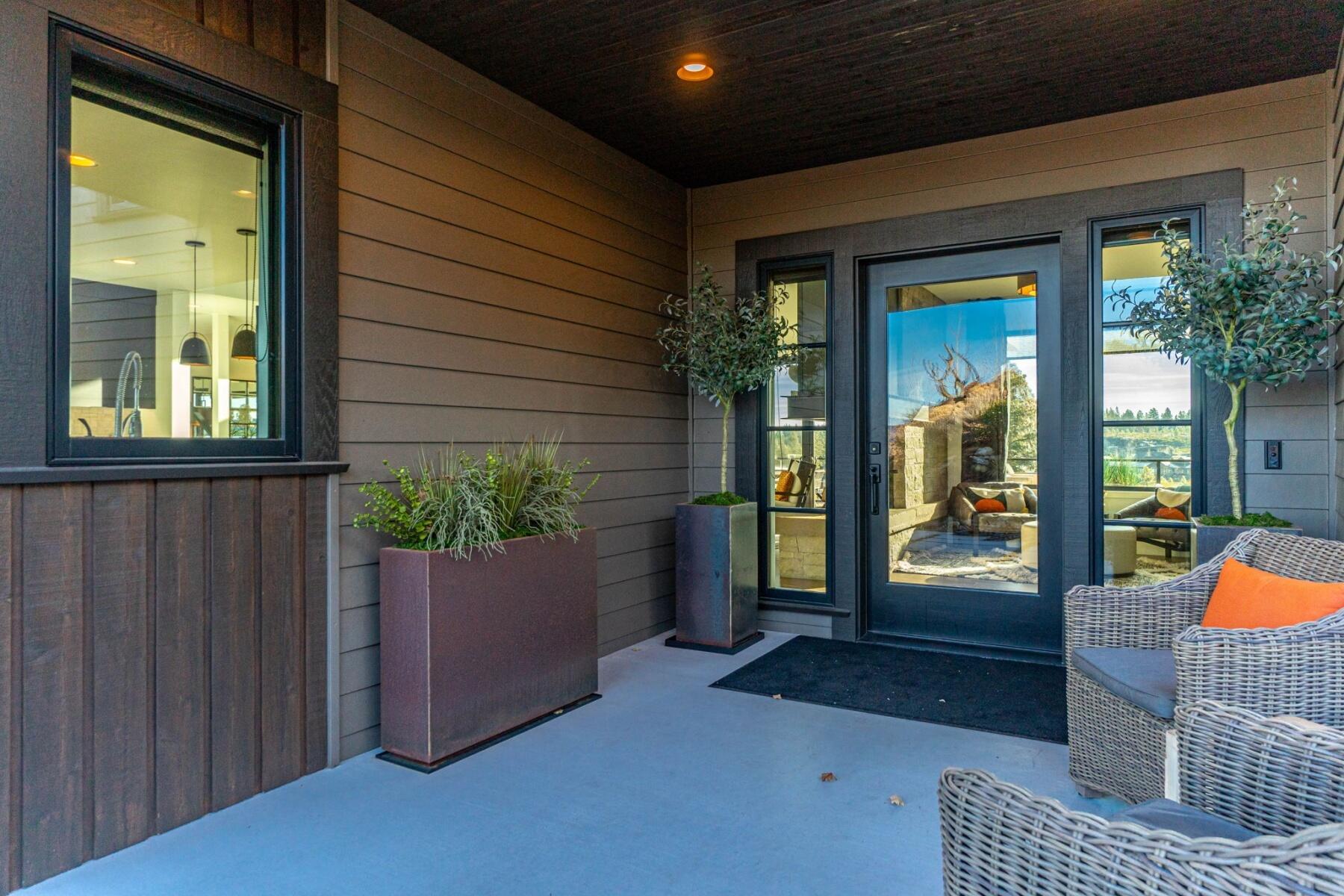 61456 Skene Trail