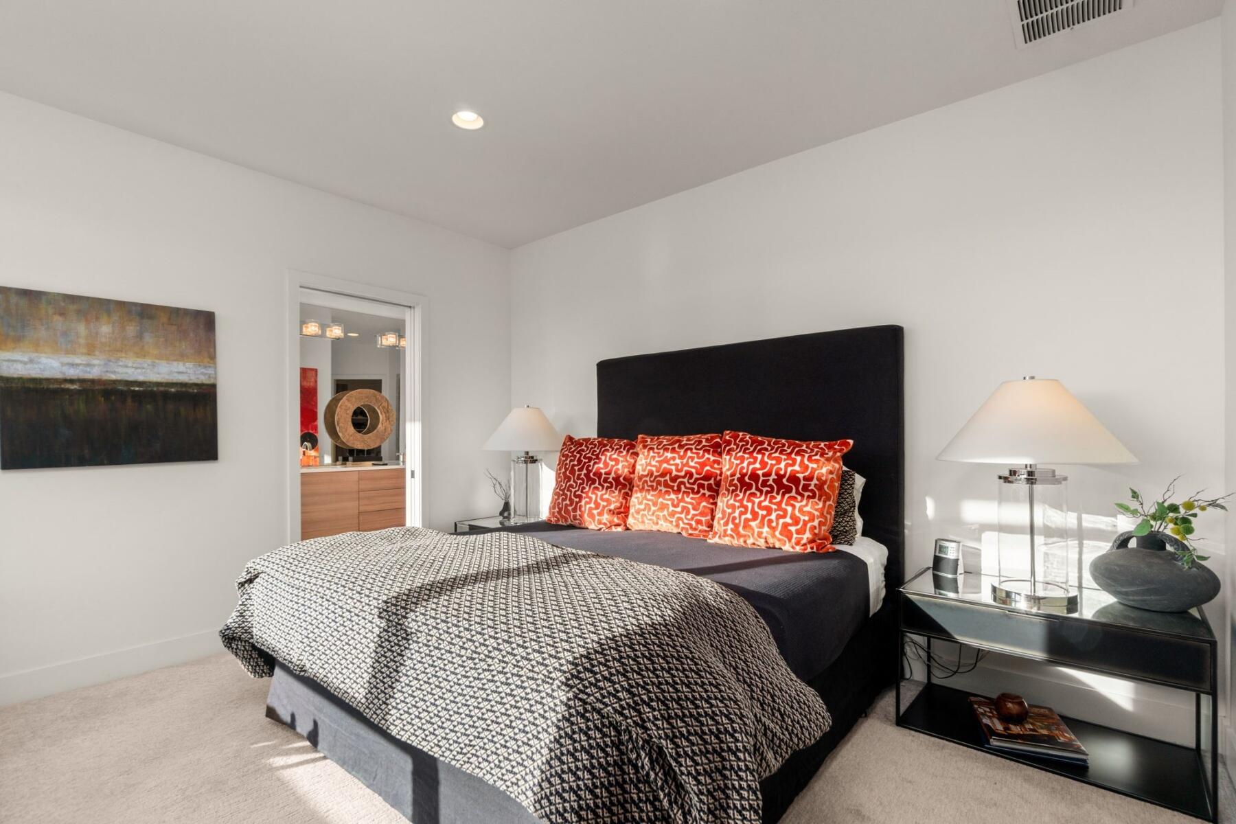 61456 Skene Trail