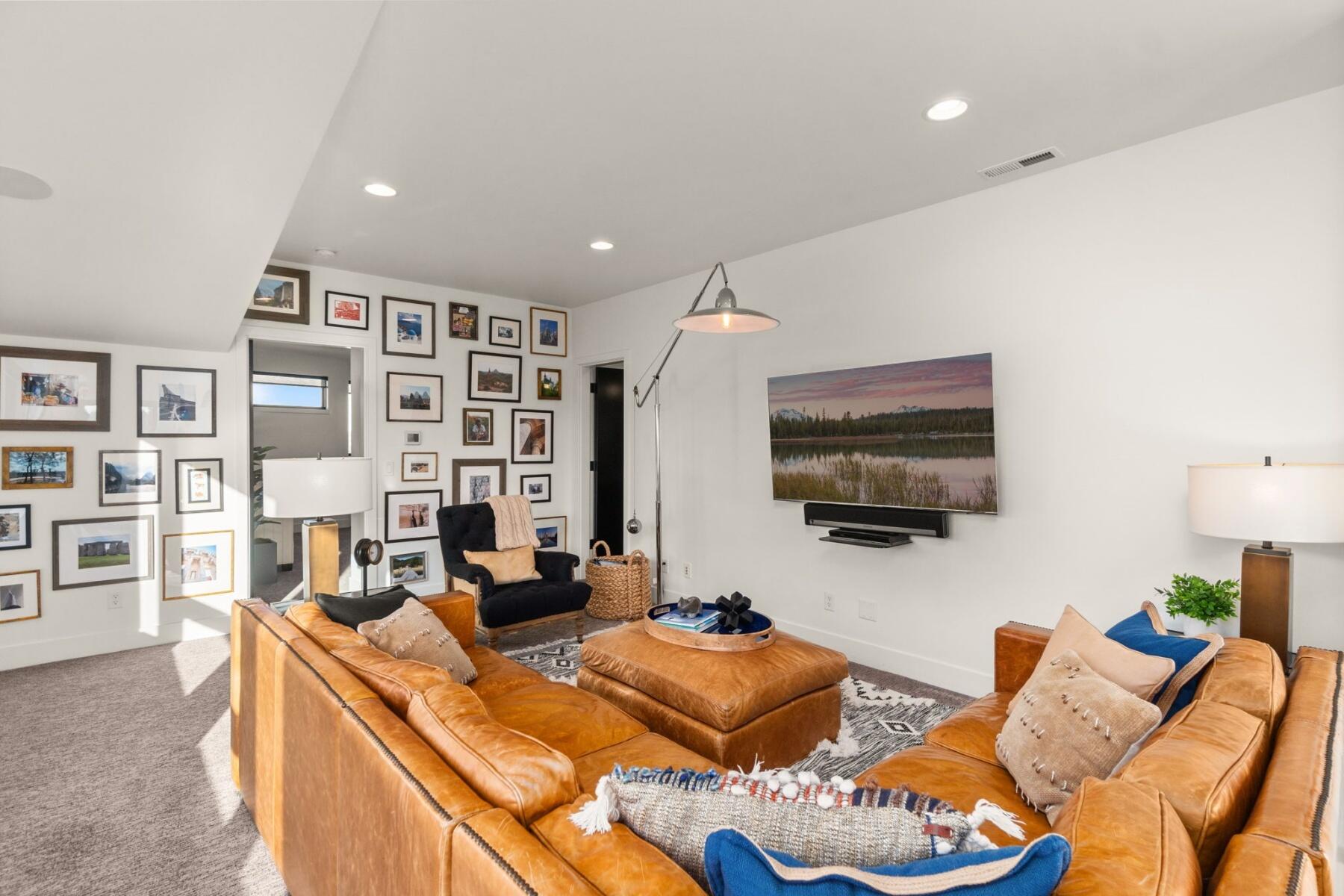 61456 Skene Trail