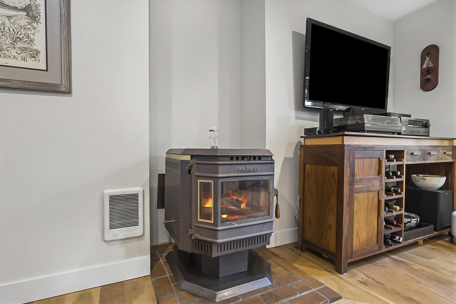 1897 NE Taylor Court