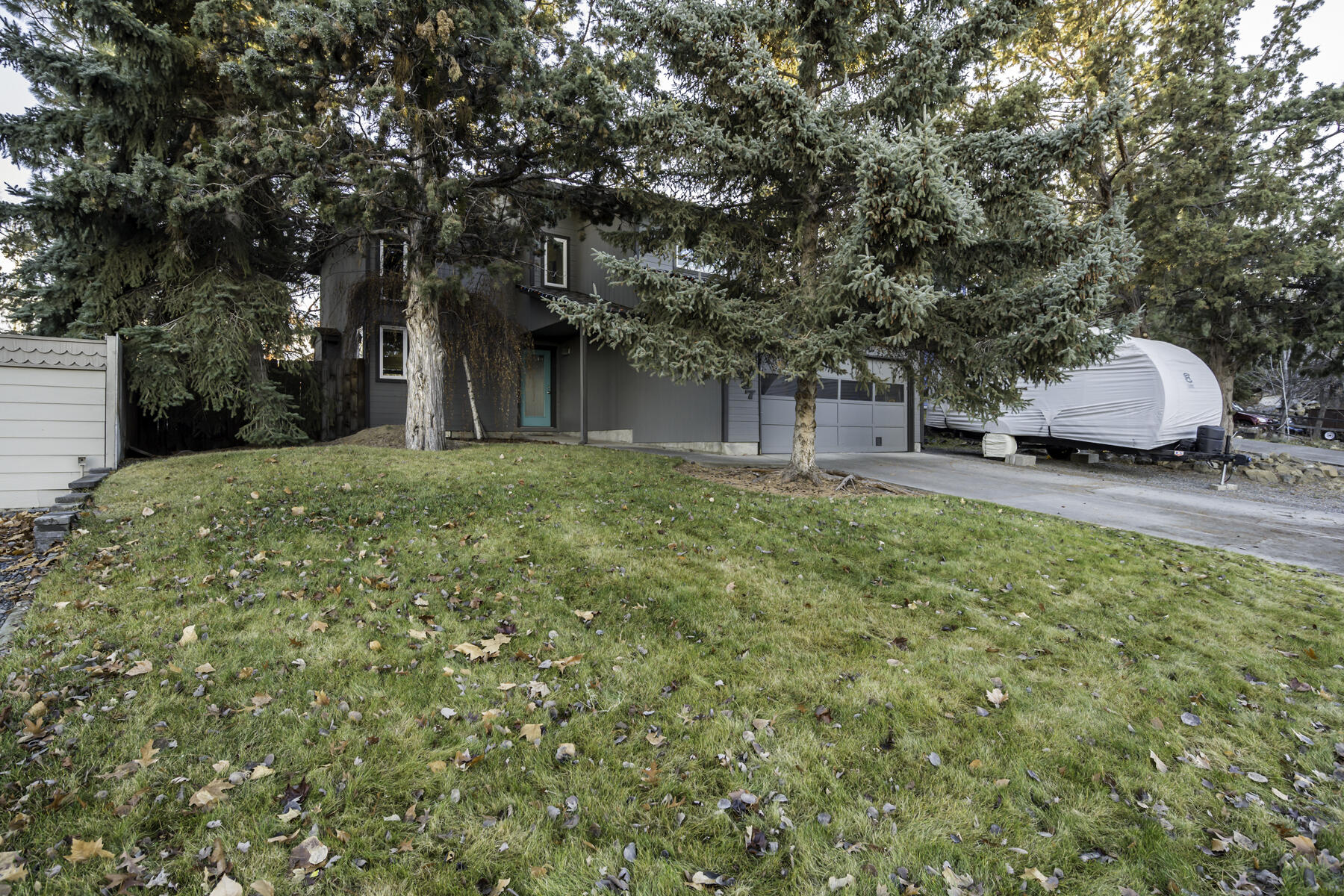 1897 NE Taylor Court