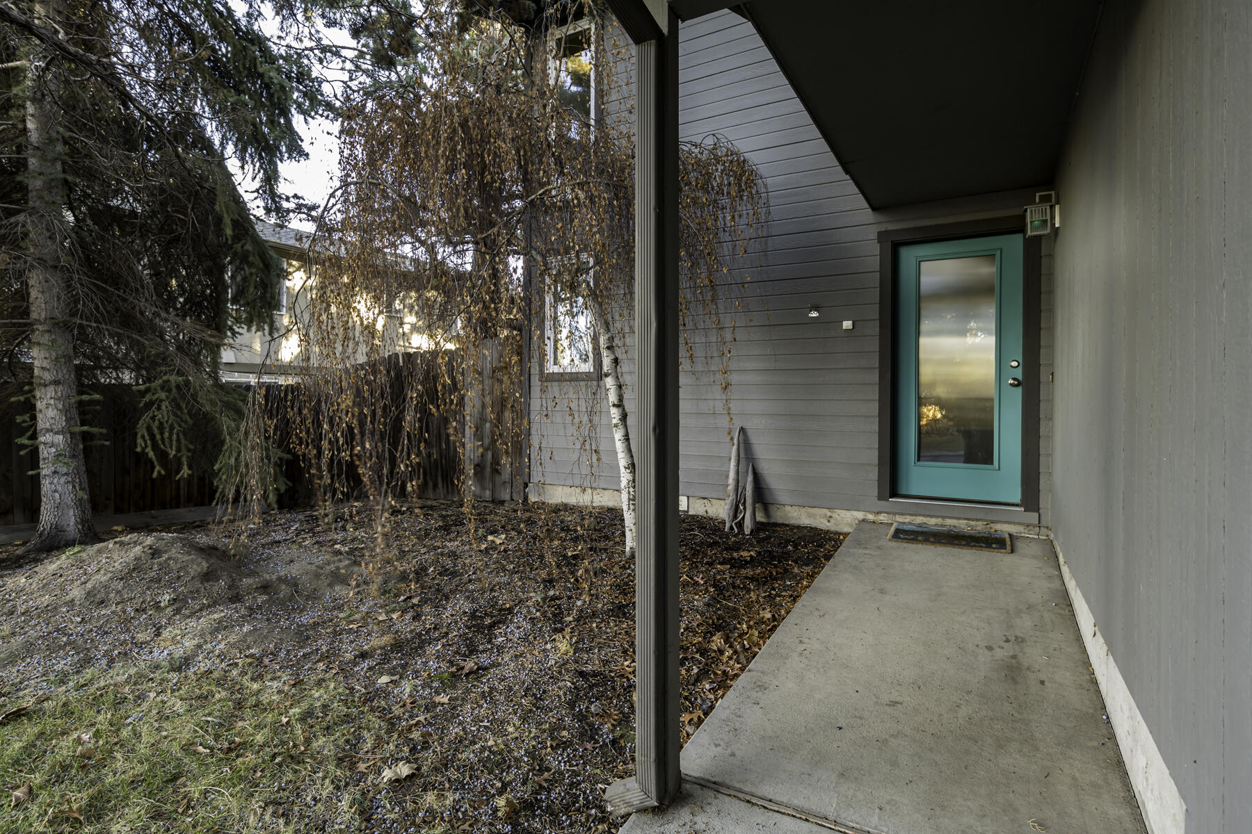 1897 NE Taylor Court