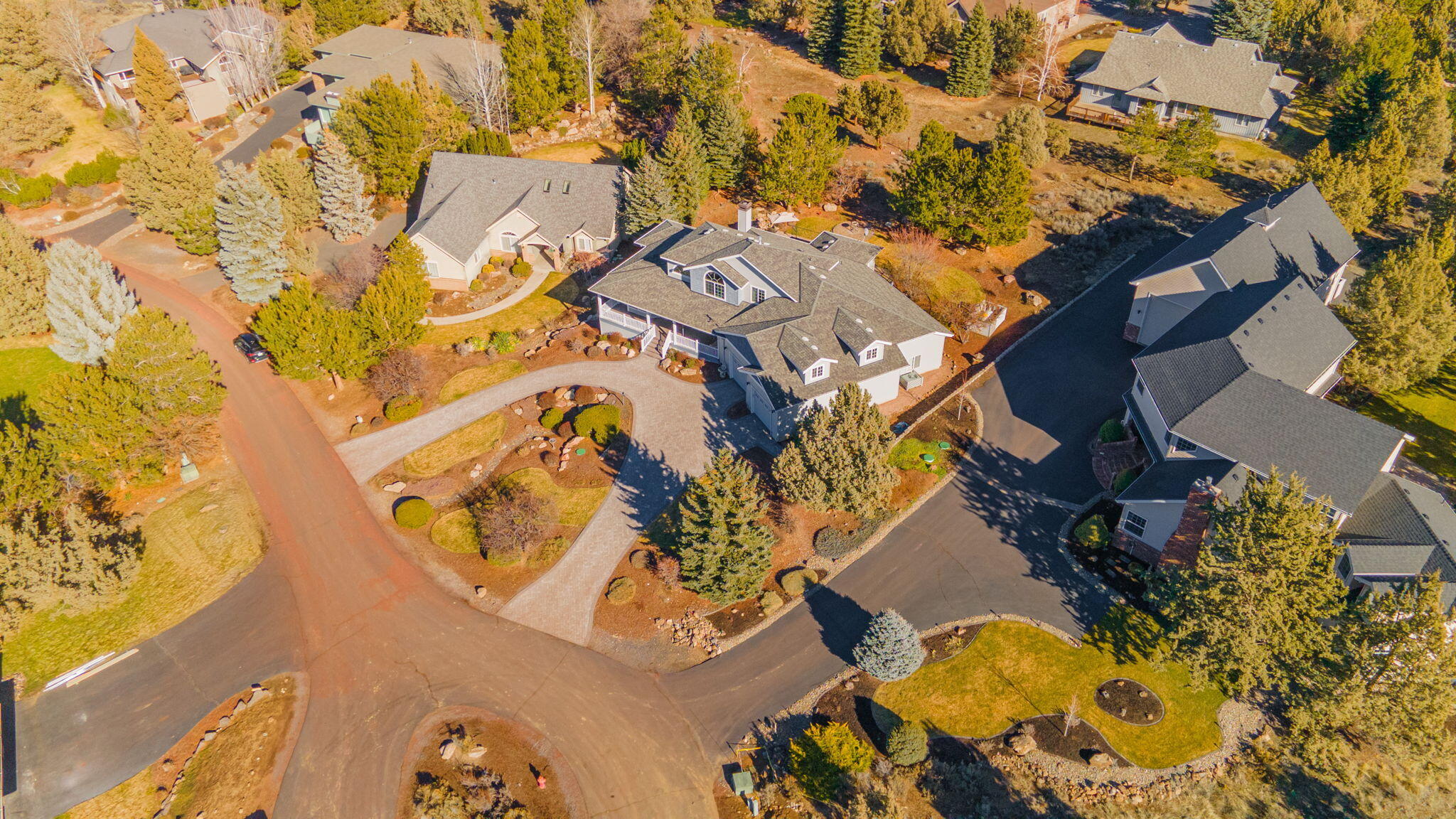 2424 Cardinal Court