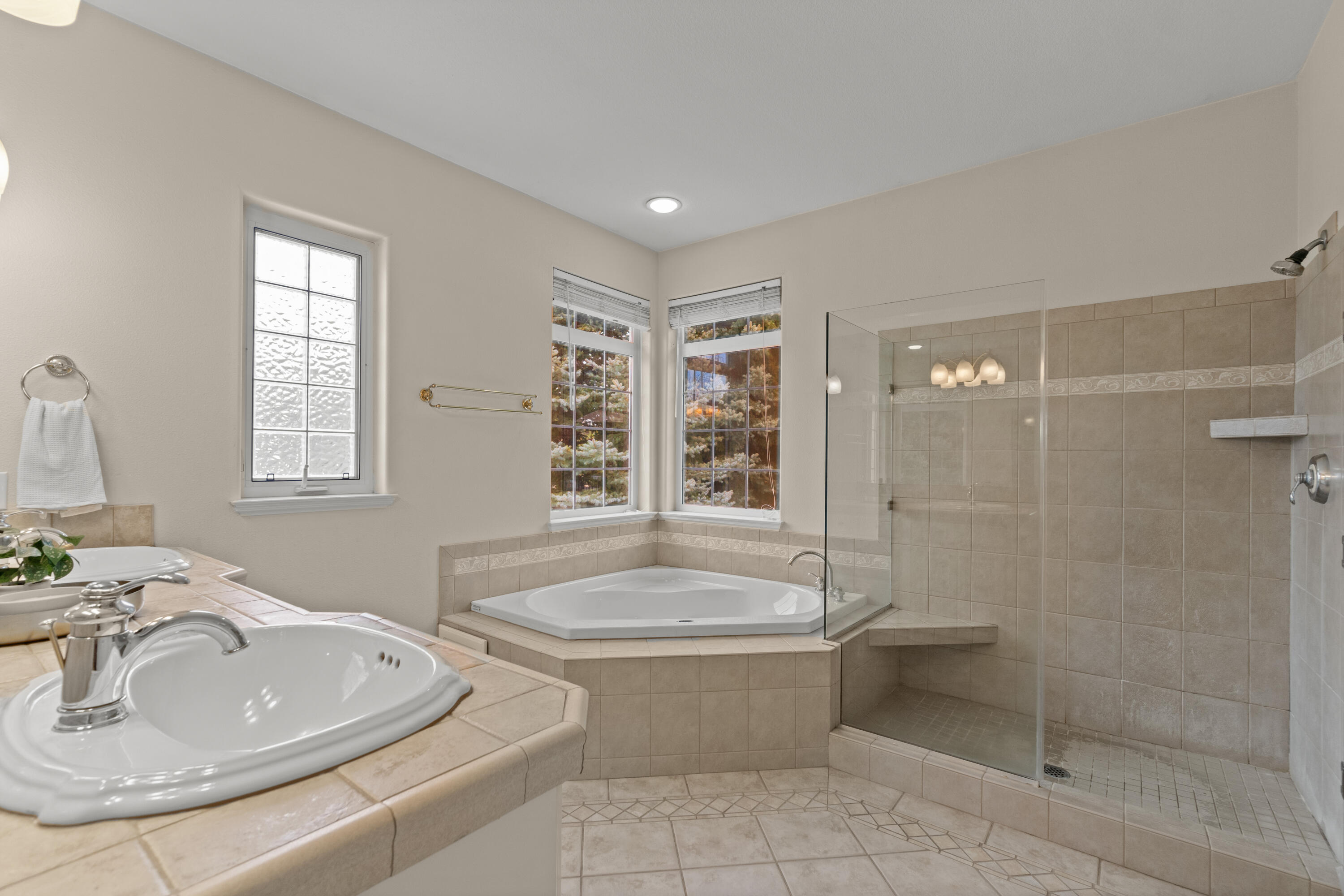 2424 Cardinal Court