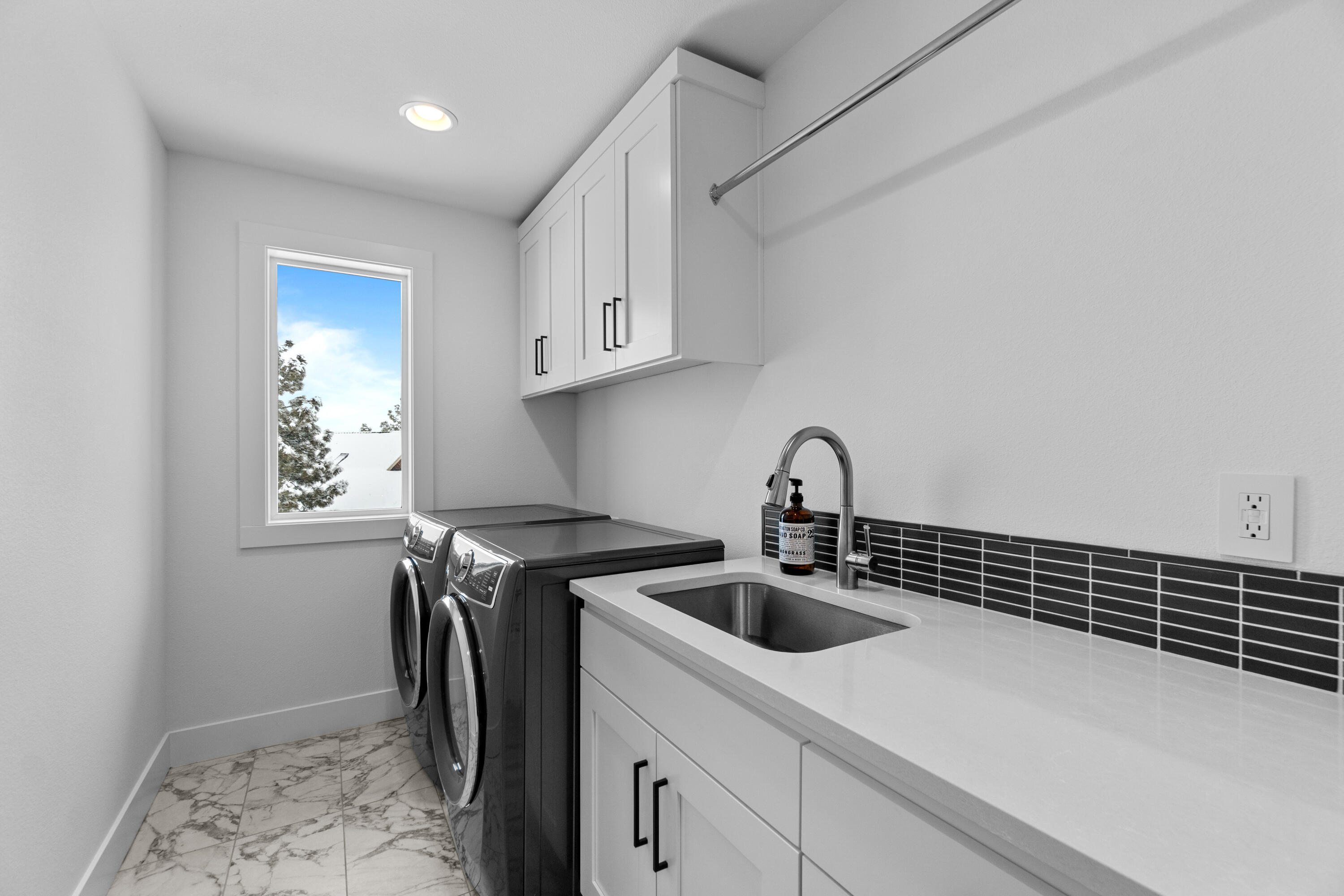 2511 NW Marken Street