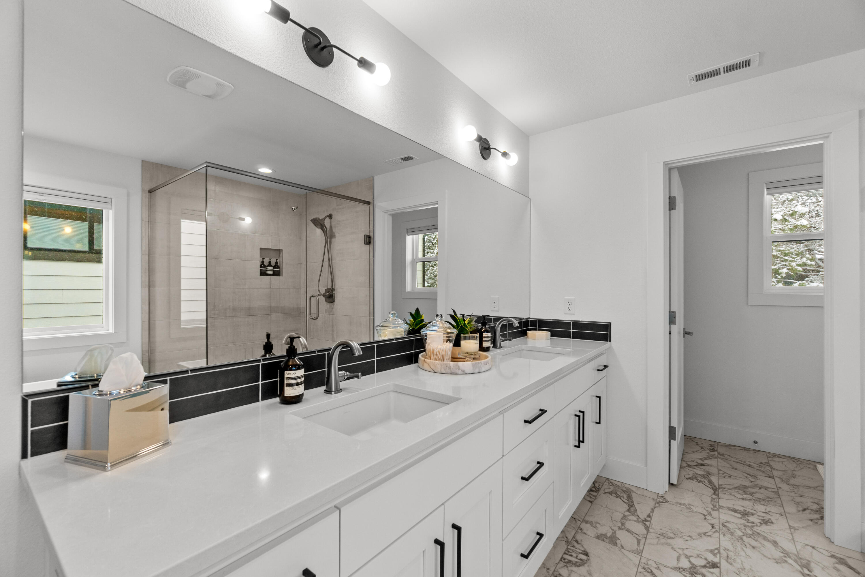 2511 NW Marken Street