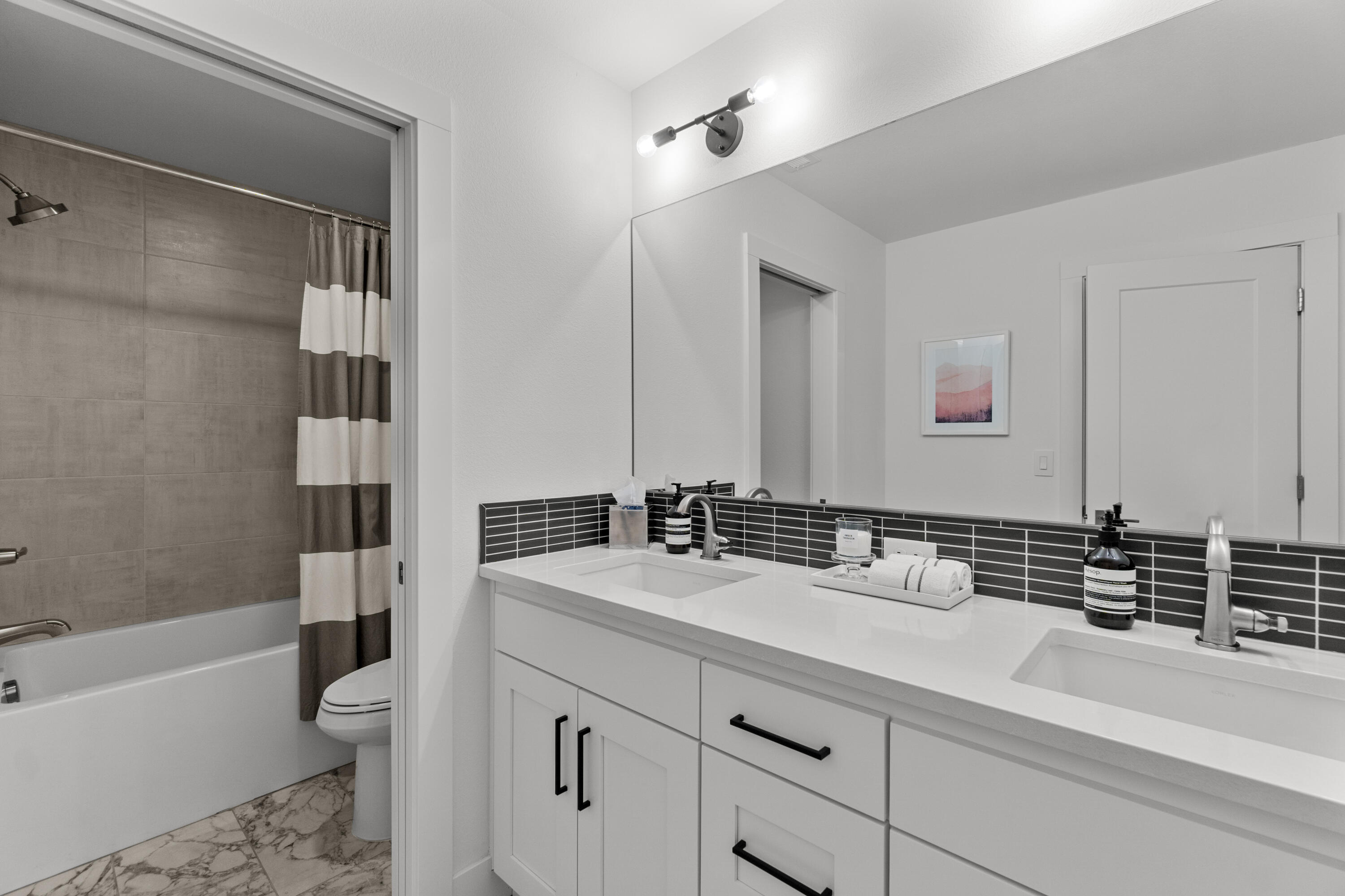 2511 NW Marken Street