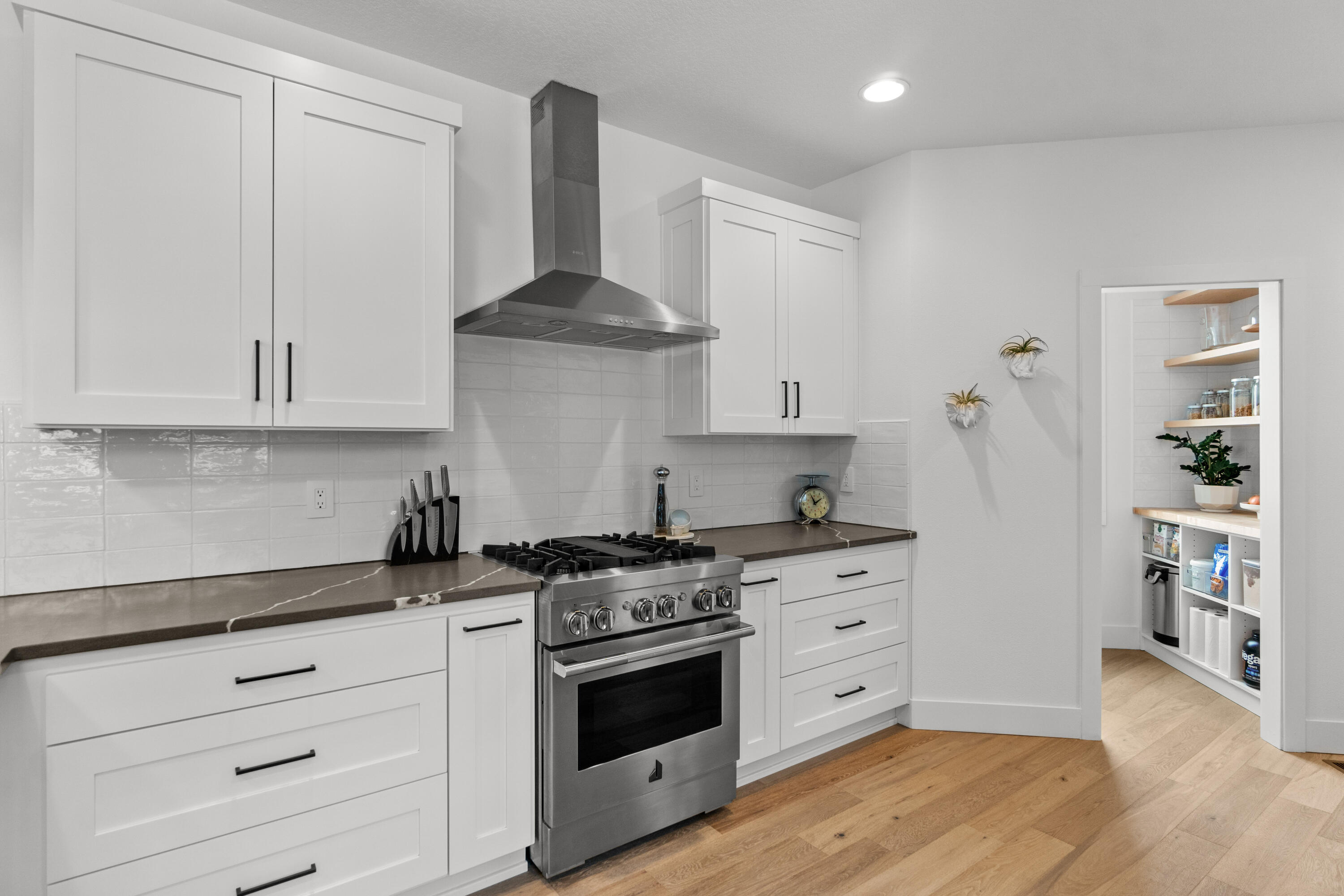 2511 NW Marken Street