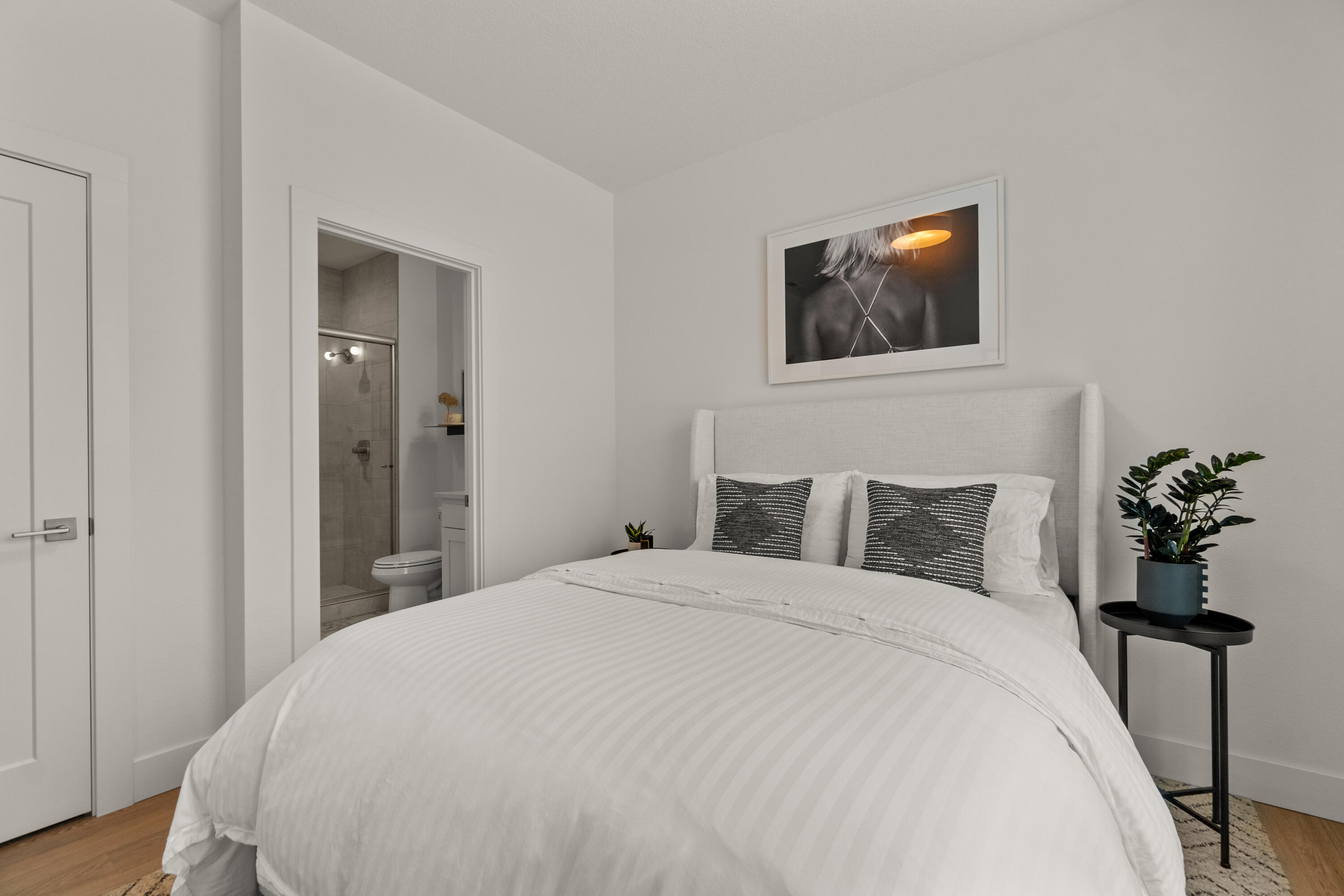 2511 NW Marken Street