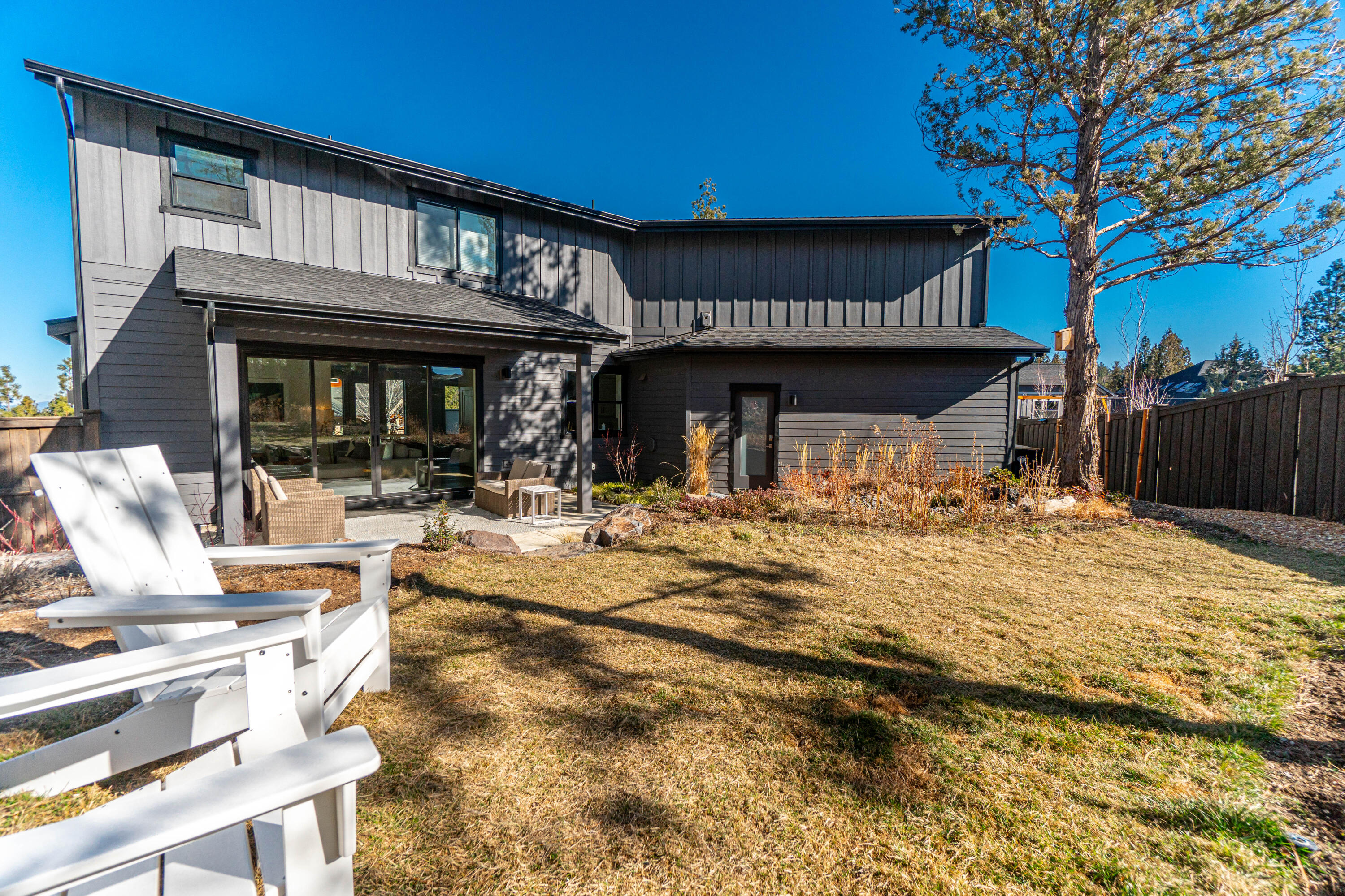 2511 NW Marken Street