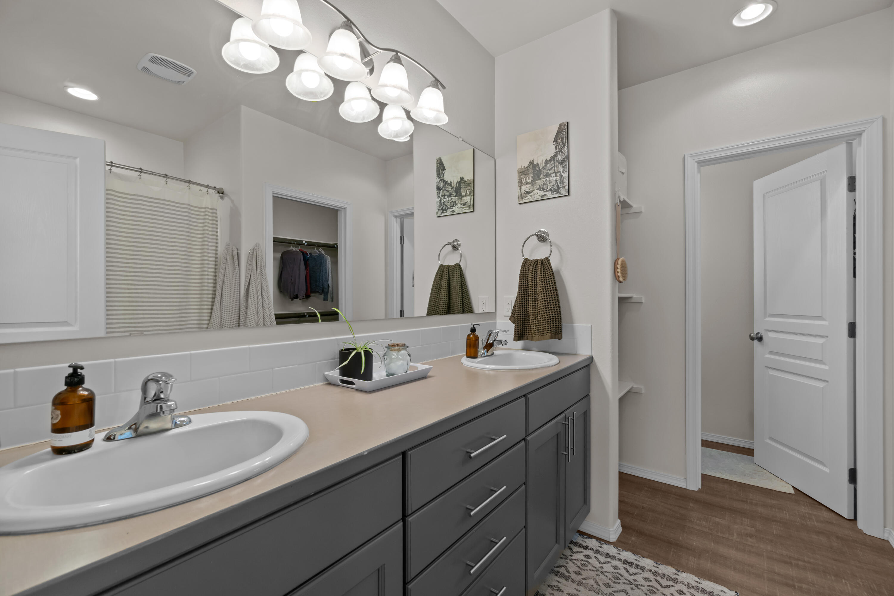 21387 NE Eagle Crossing Avenue