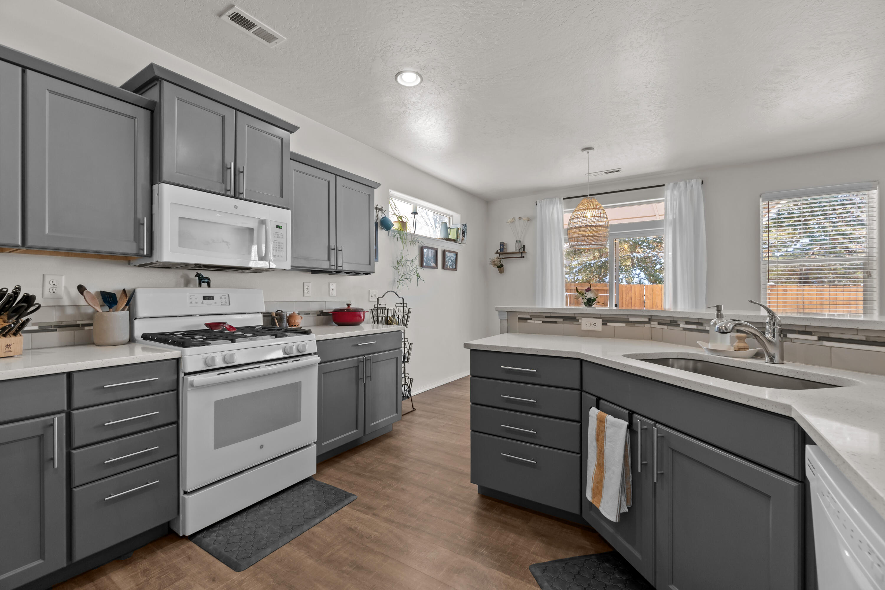 21387 NE Eagle Crossing Avenue