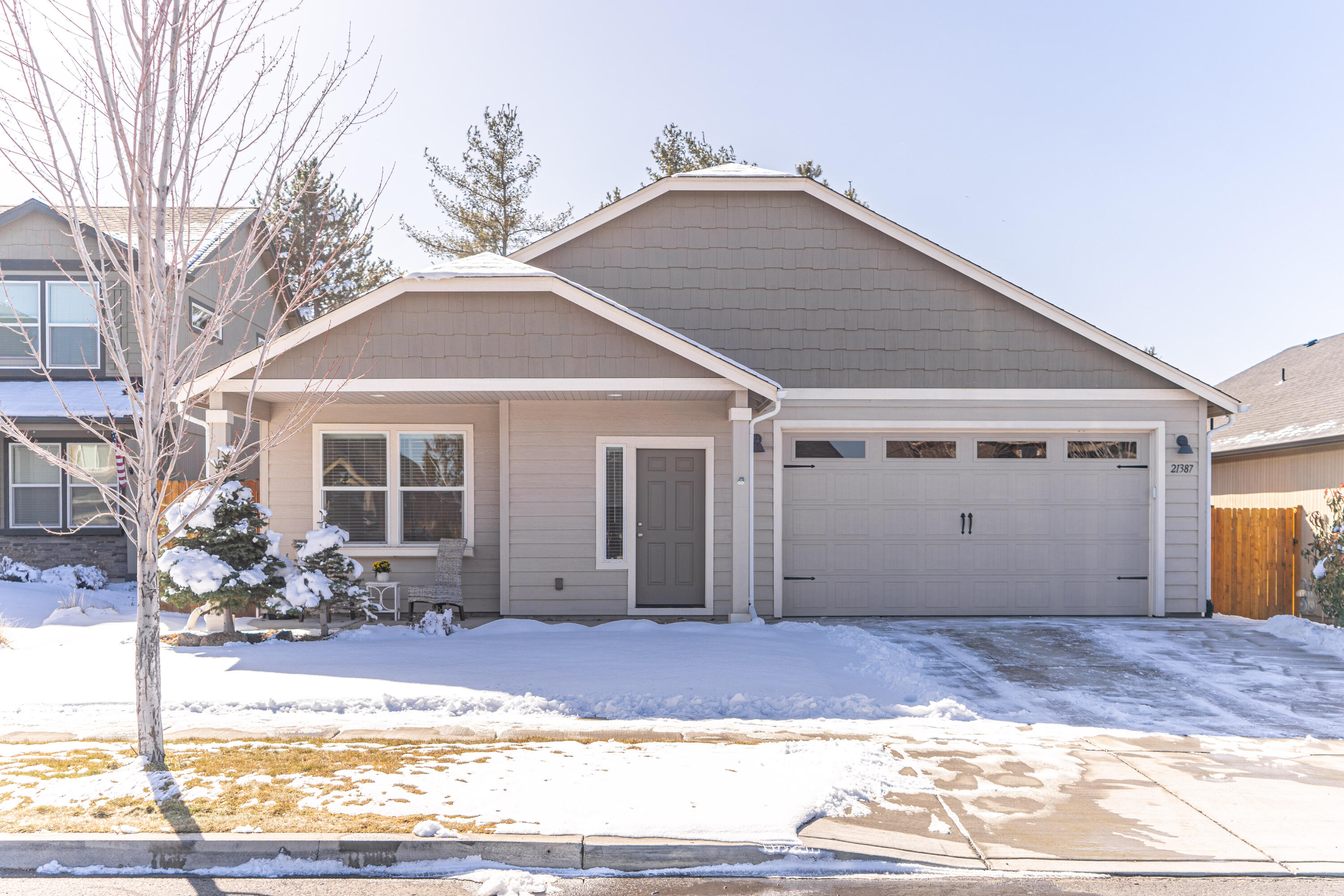 21387 NE Eagle Crossing Avenue