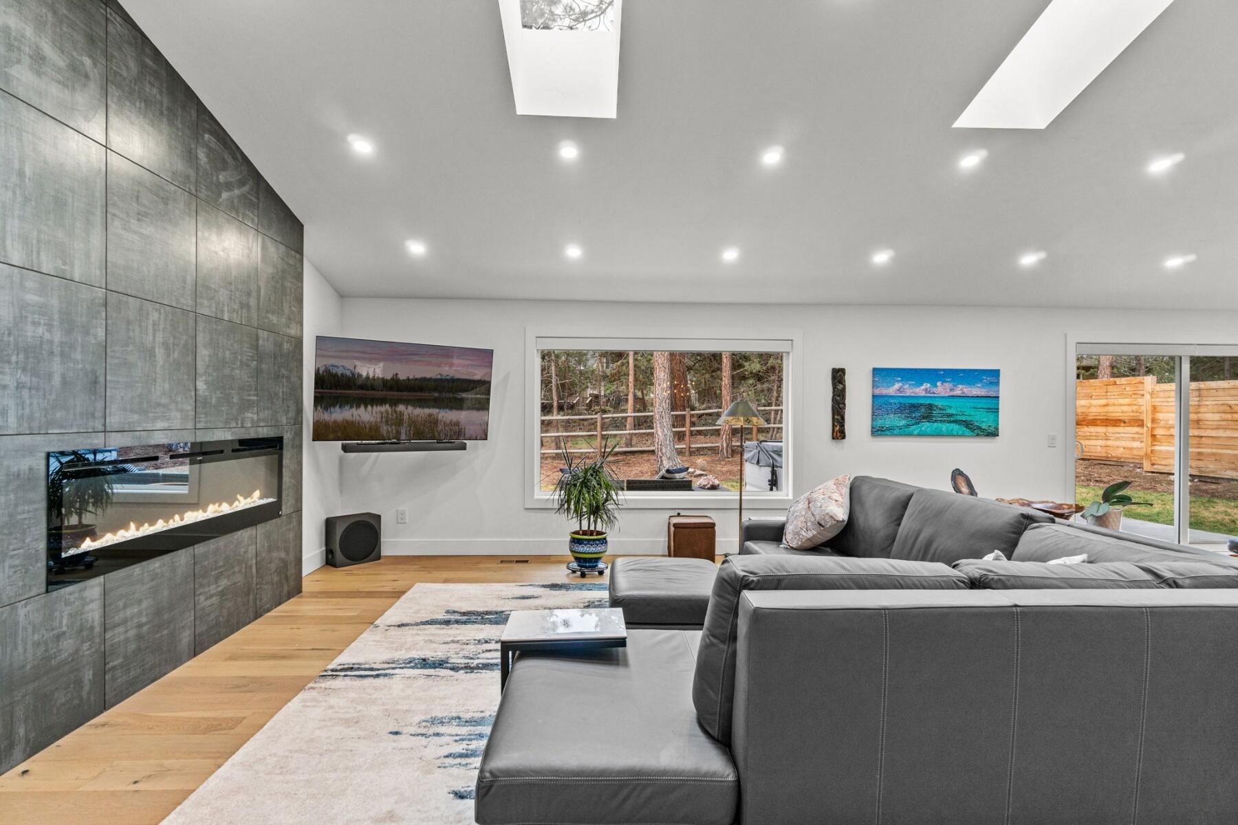 2639 NW Nordic Avenue