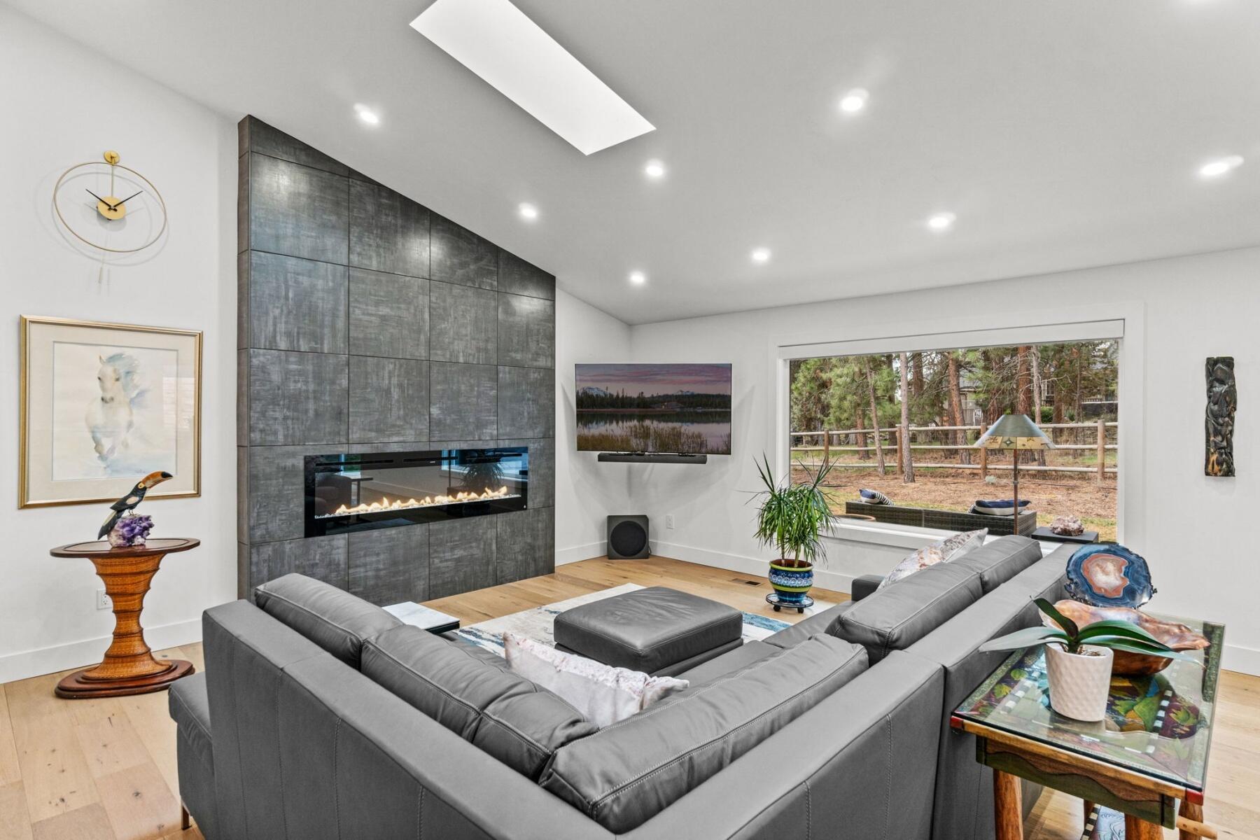 2639 NW Nordic Avenue