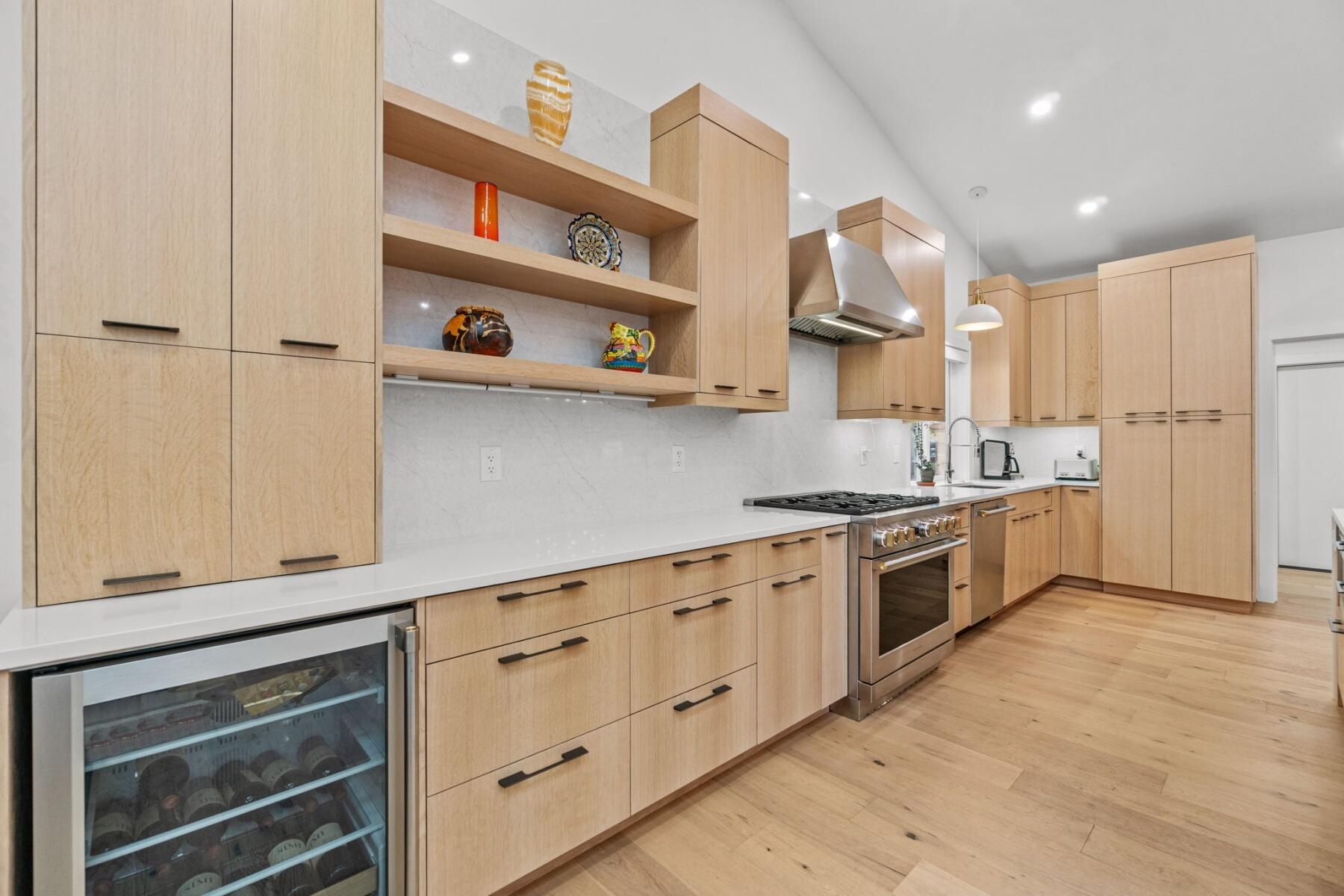 2639 NW Nordic Avenue