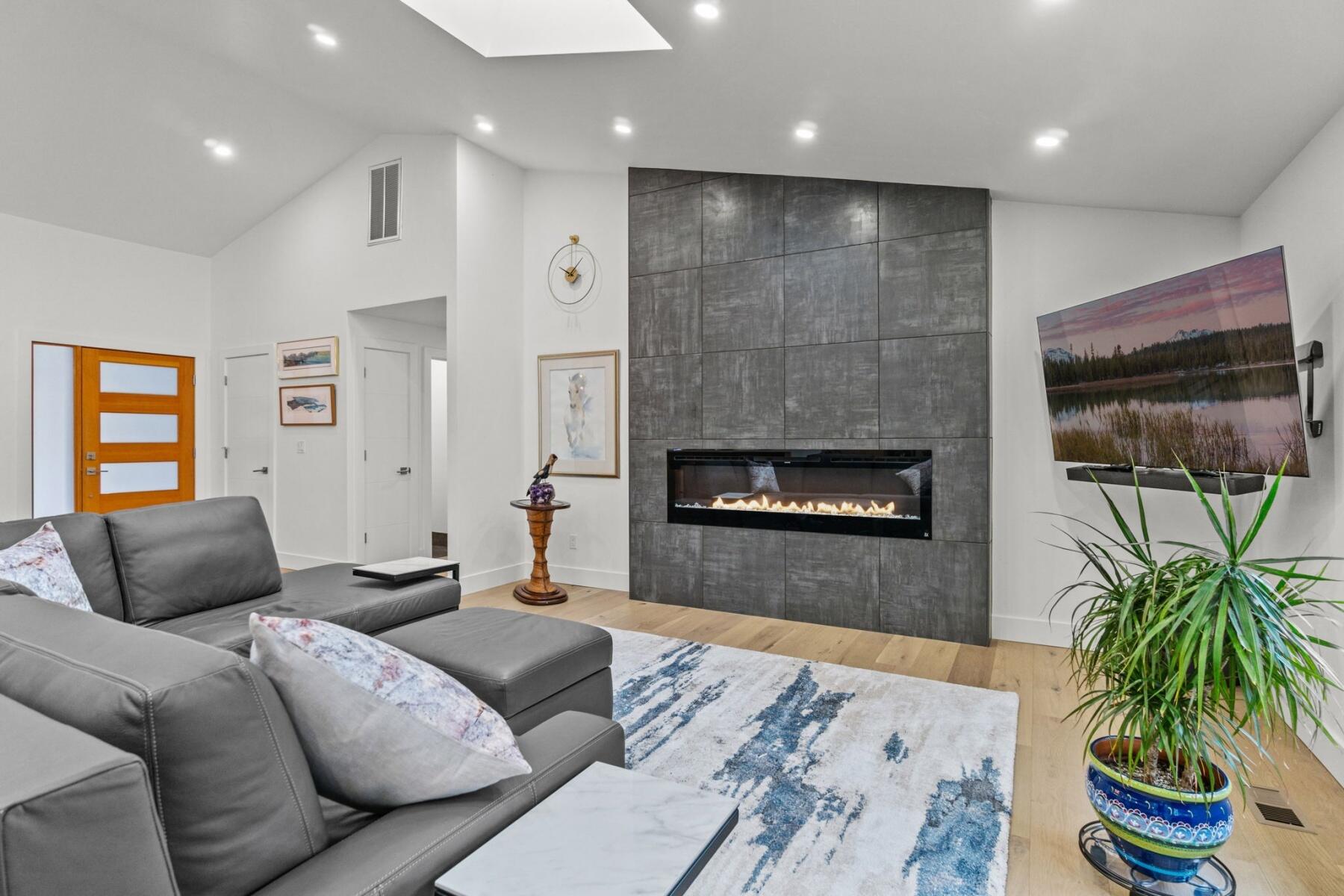 2639 NW Nordic Avenue