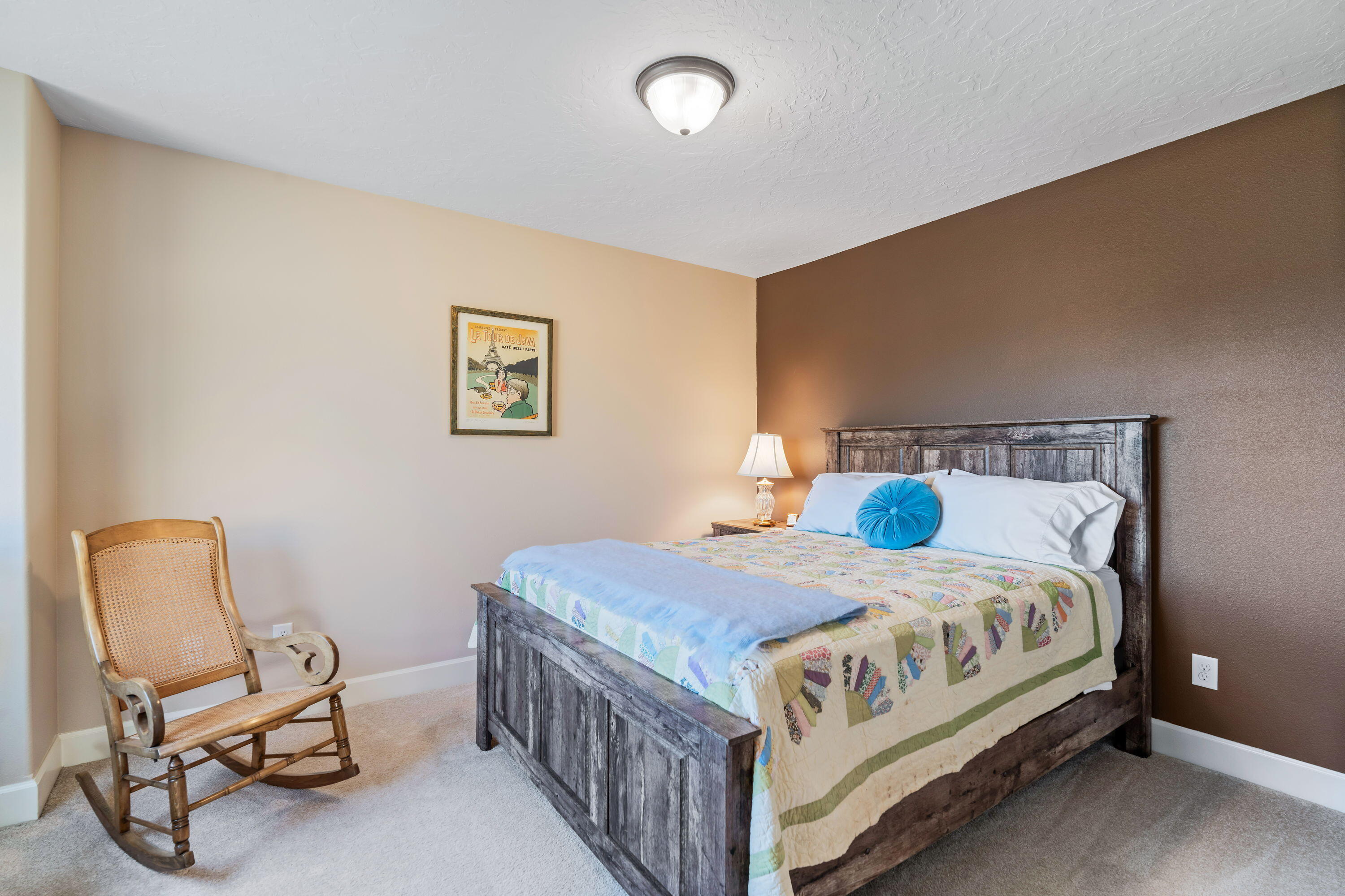 2981 NE Dogwood Drive