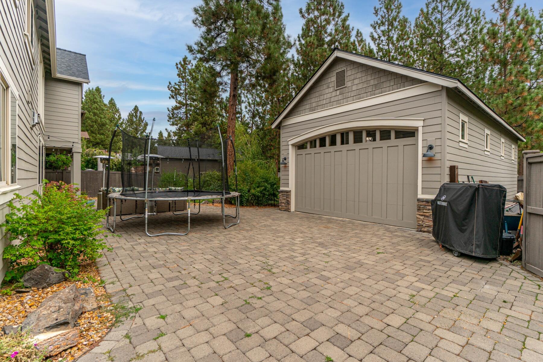 60864 Yellow Leaf Street