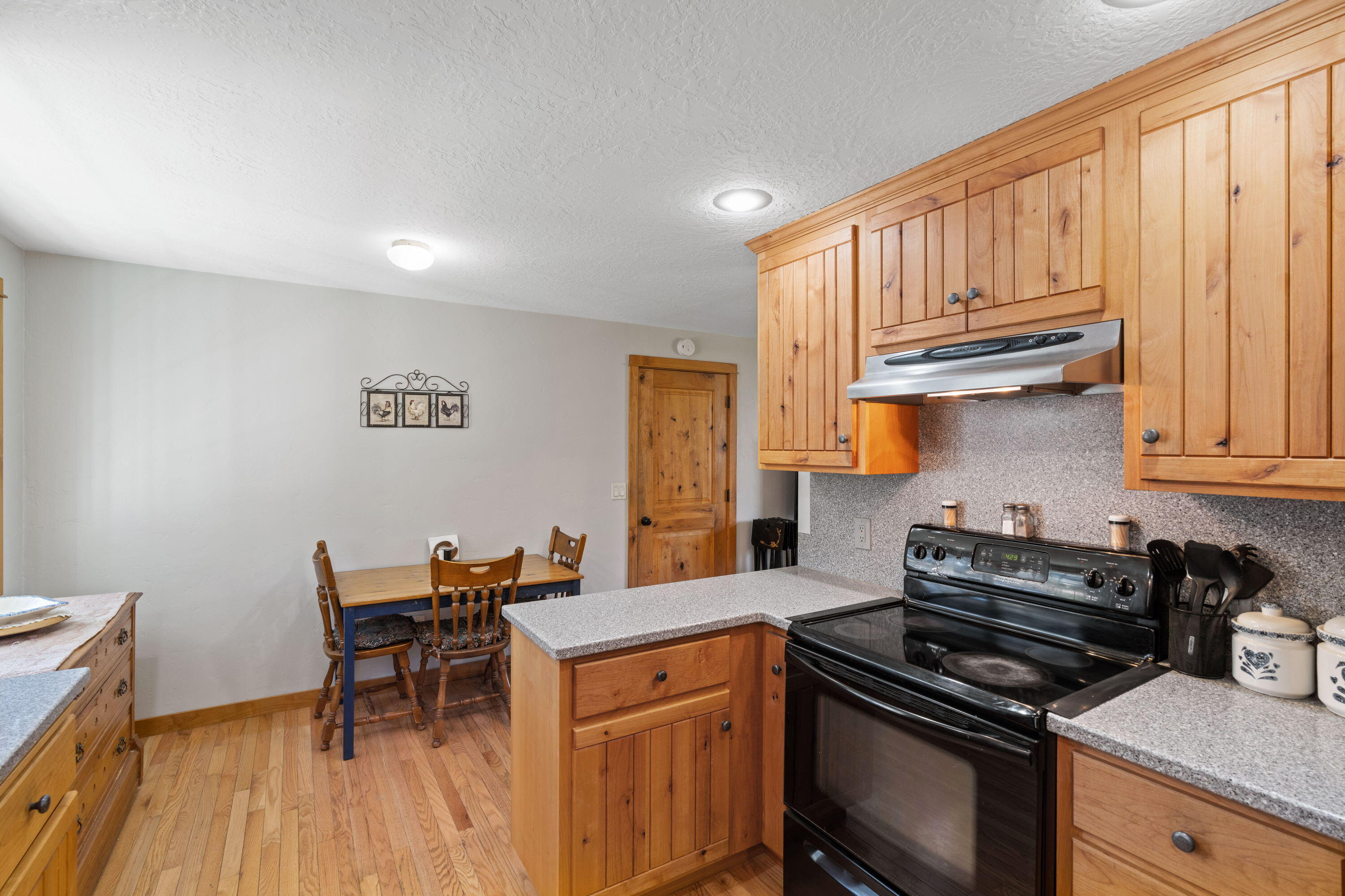 1220 NE Hollinshead Drive