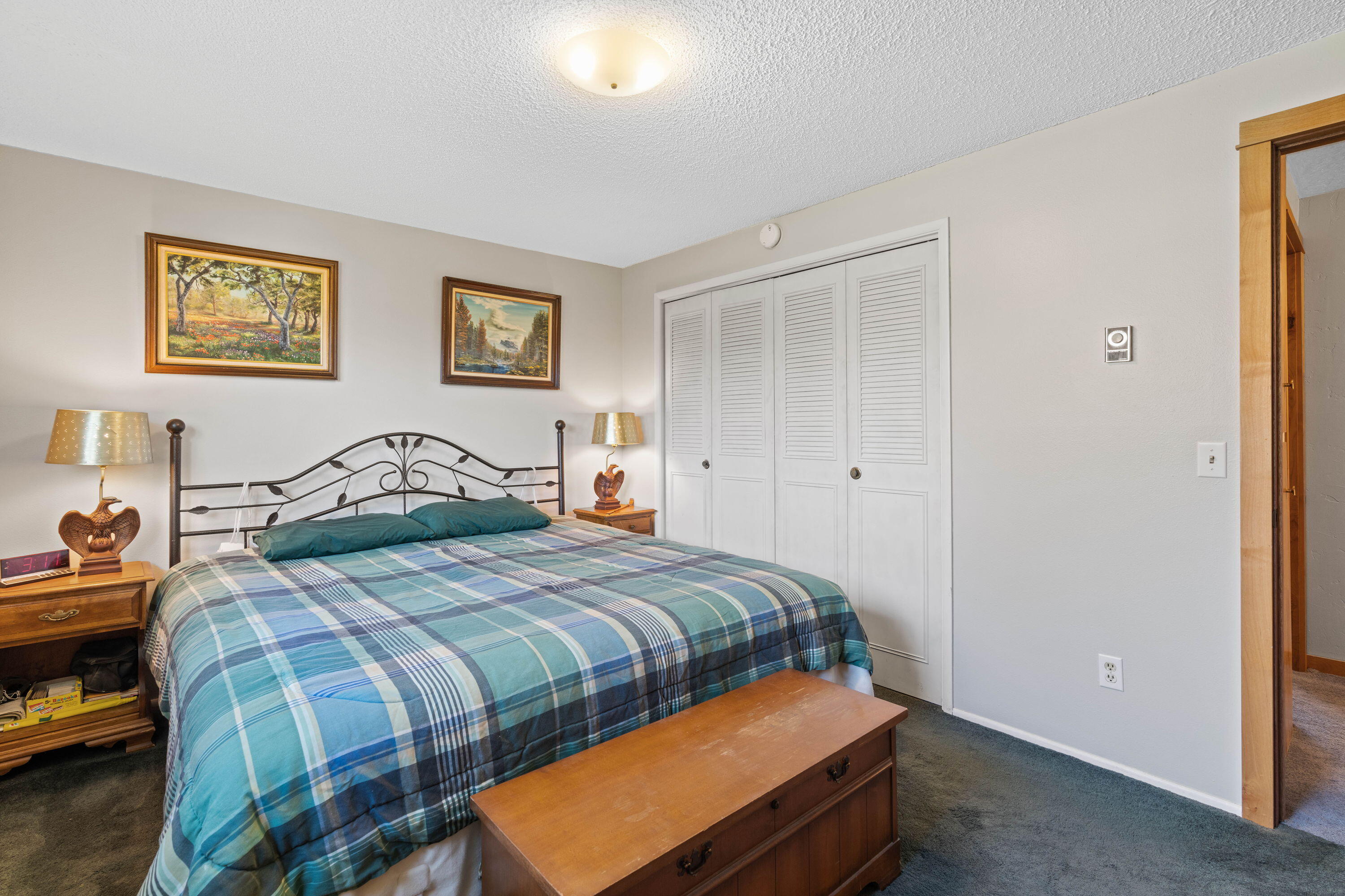 1220 NE Hollinshead Drive