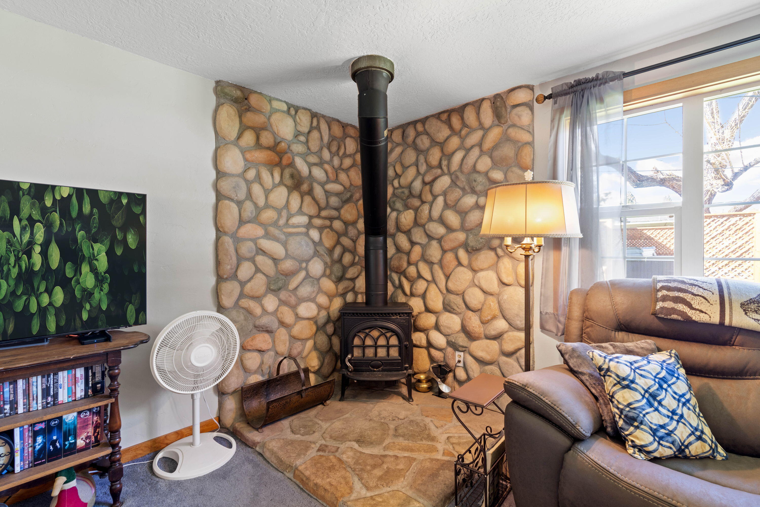 1220 NE Hollinshead Drive