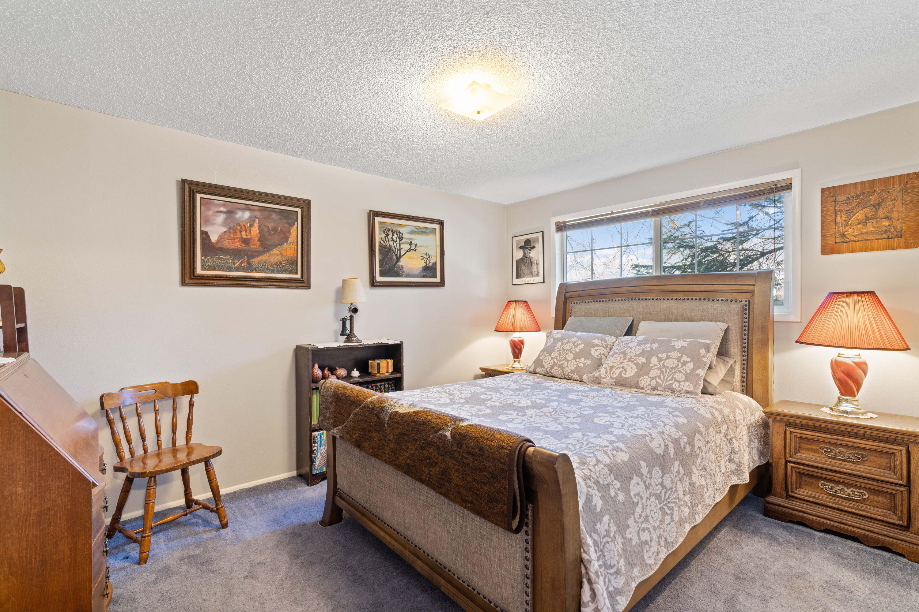 1220 NE Hollinshead Drive