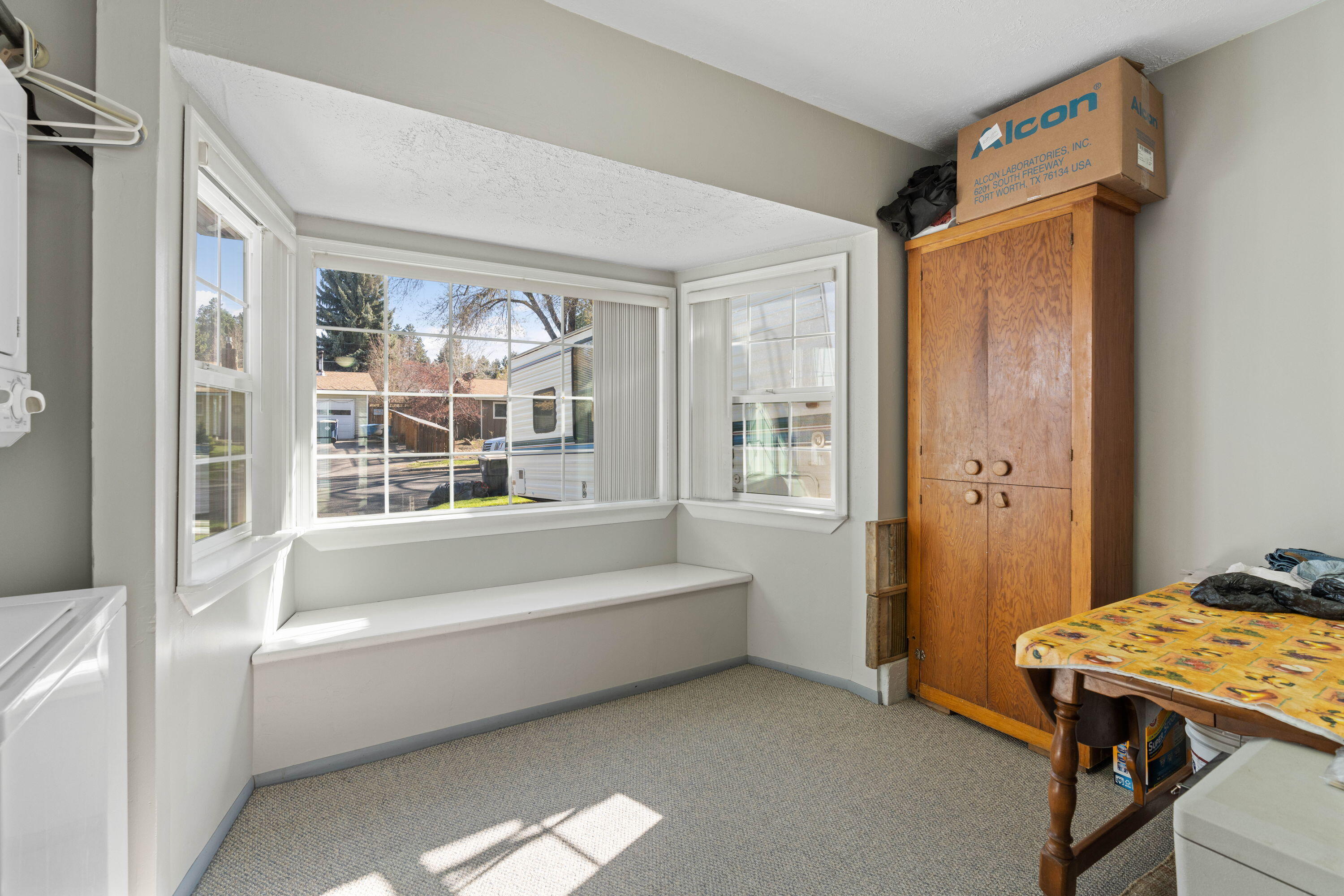 1220 NE Hollinshead Drive