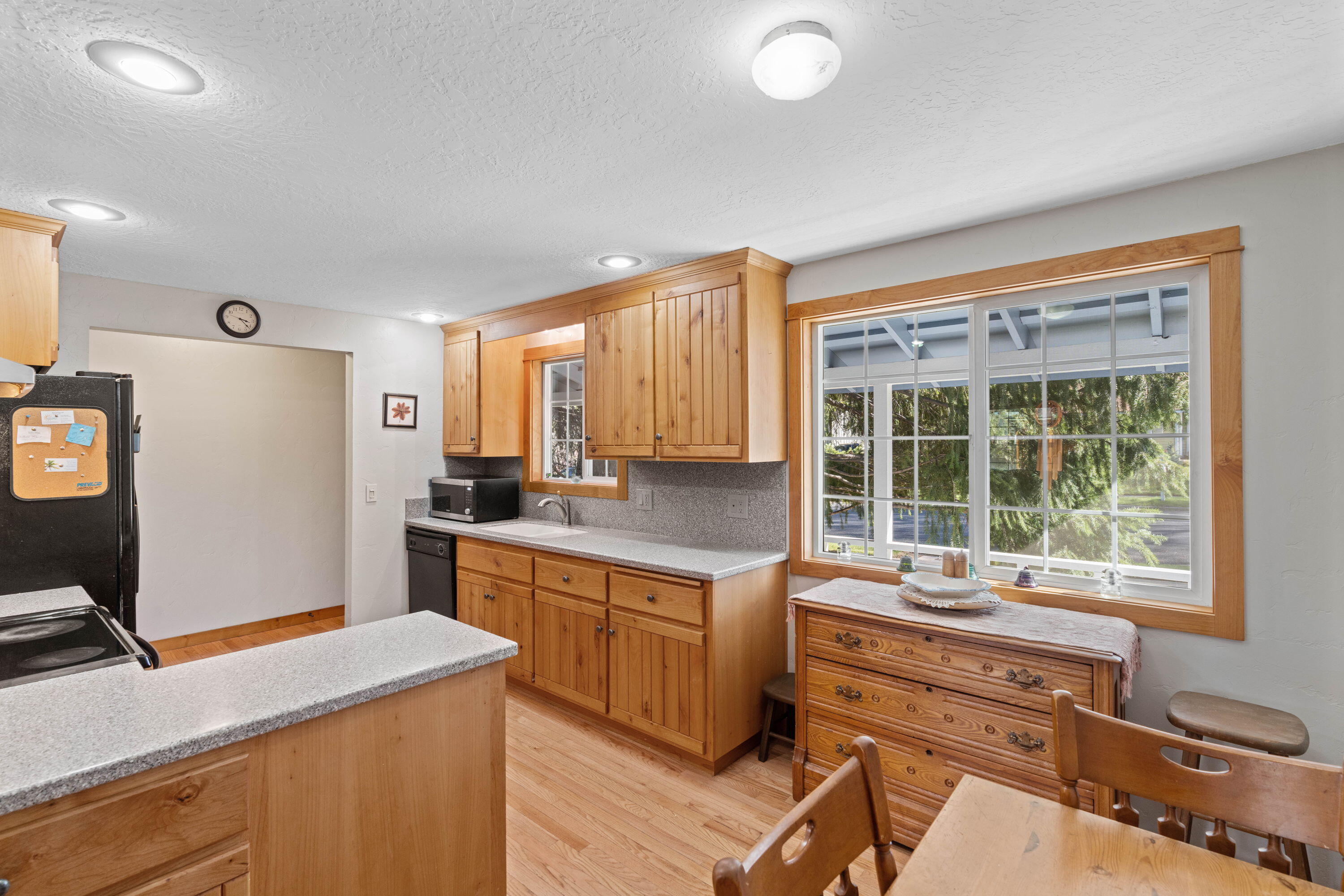 1220 NE Hollinshead Drive