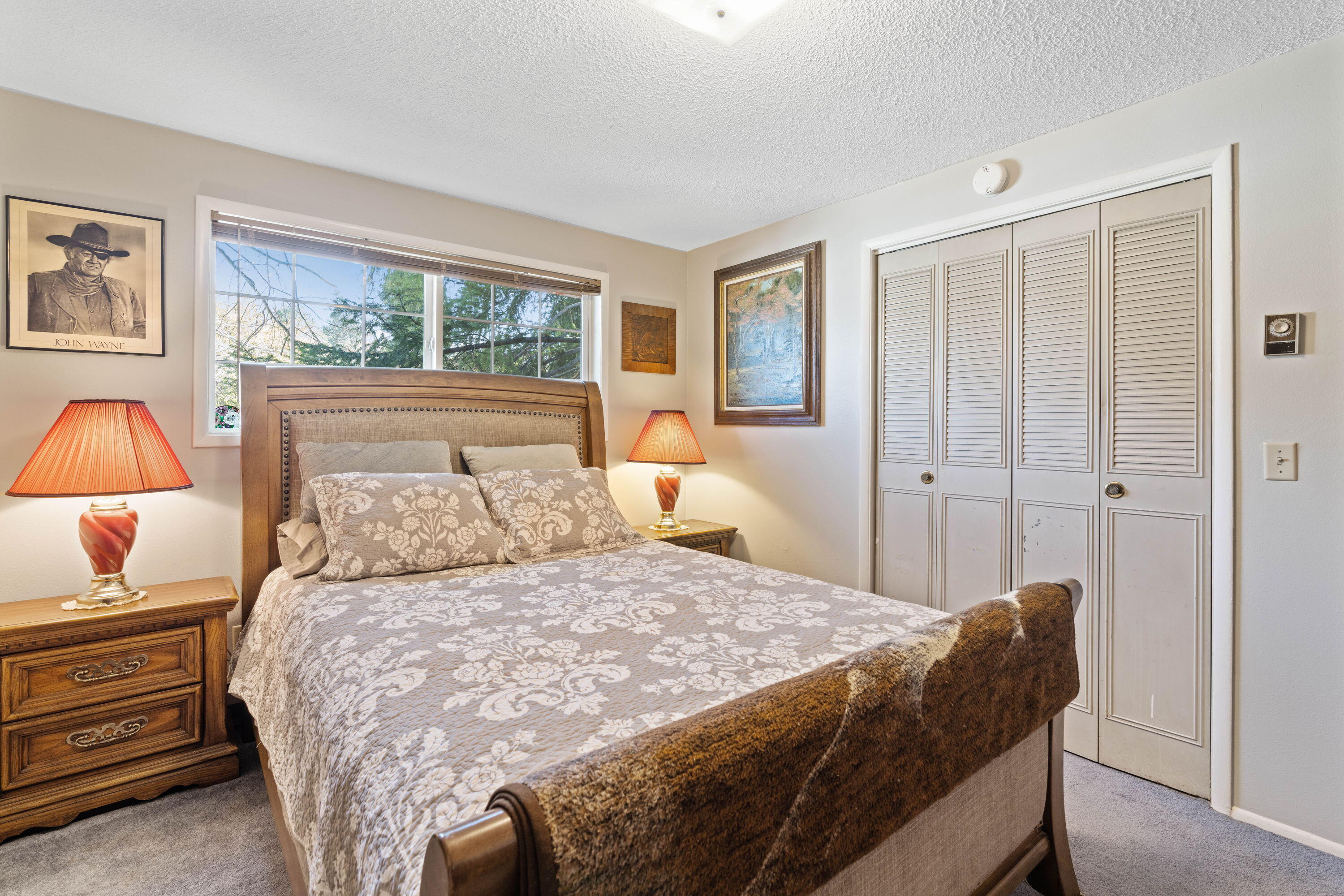 1220 NE Hollinshead Drive