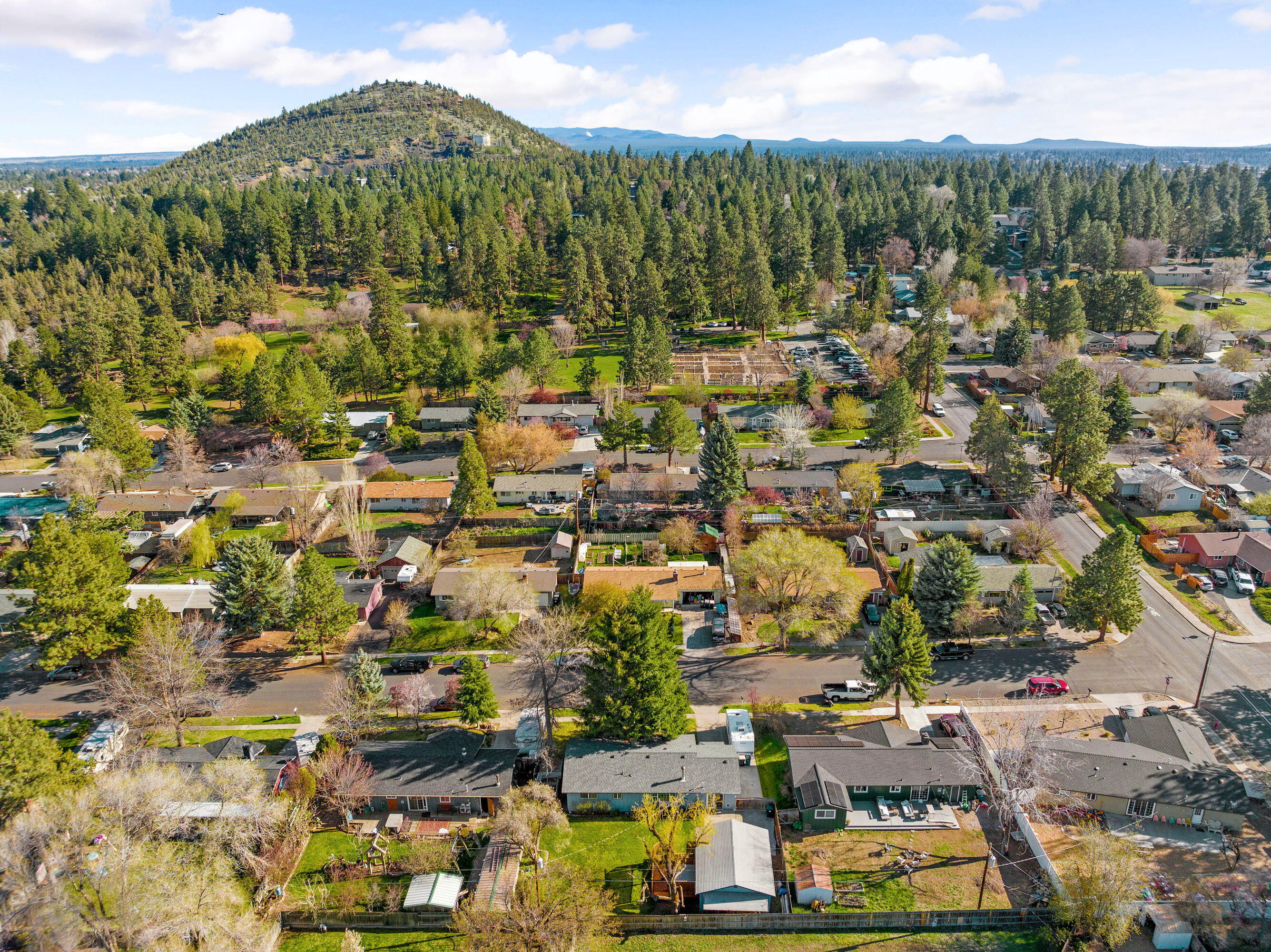 1220 NE Hollinshead Drive