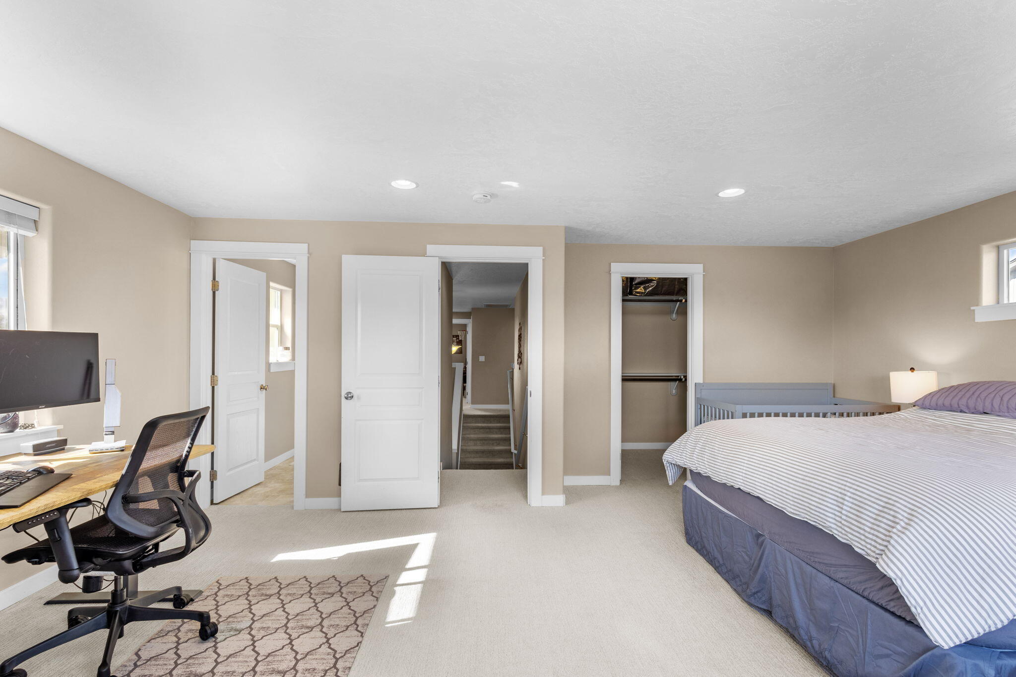 4577 SW Volcano Avenue