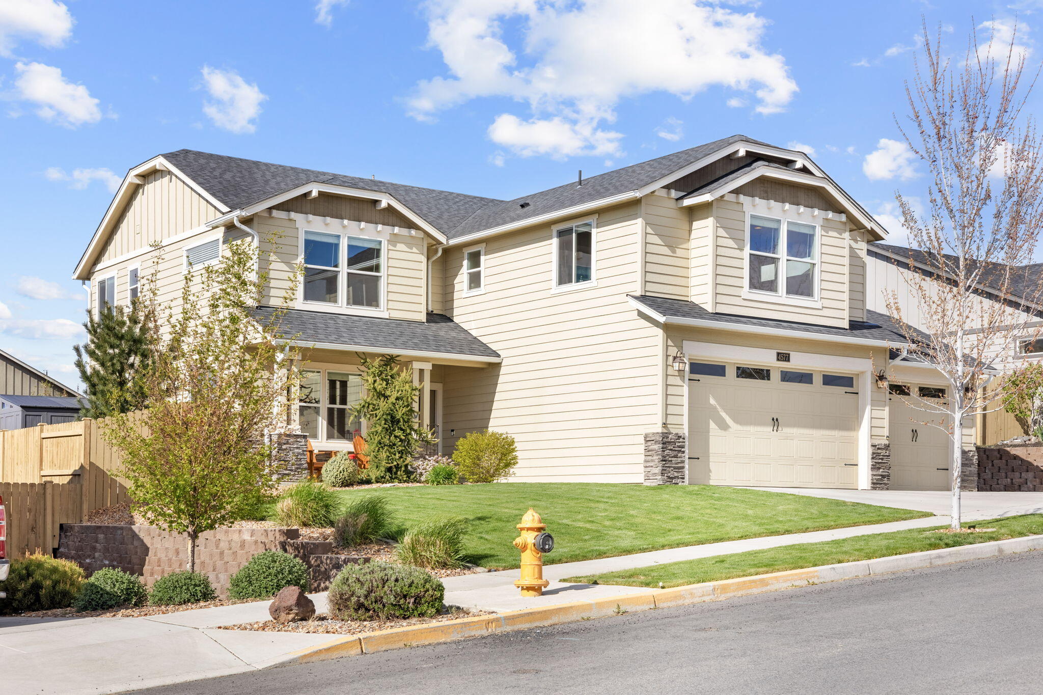 4577 SW Volcano Avenue