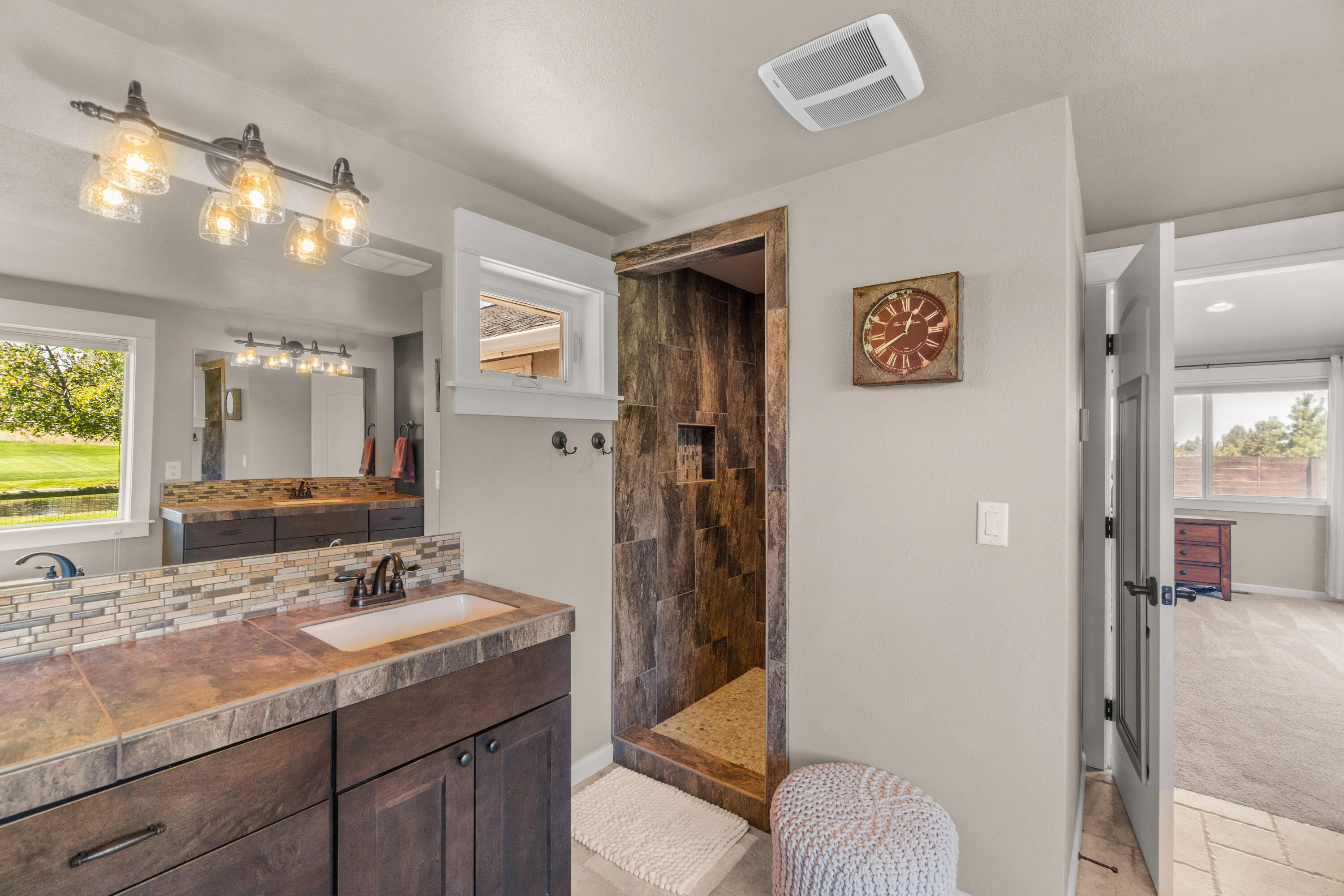 61980 Bronco Lane