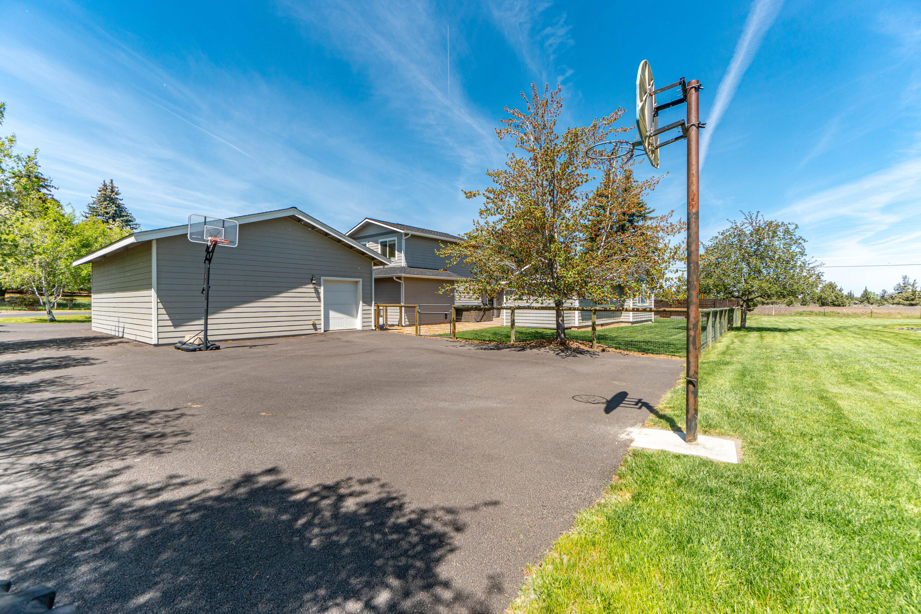 61980 Bronco Lane